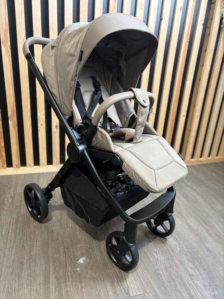 PRE LOVED Venicci Vero Stroller - Sand