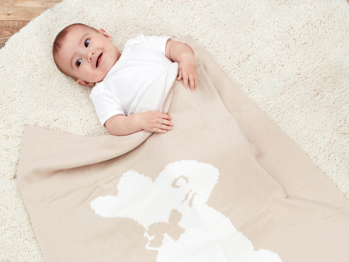 Peter Rabbit Signature Collection - Flopsy Bunny Knitted Blanket & Soft Toy Gift Set