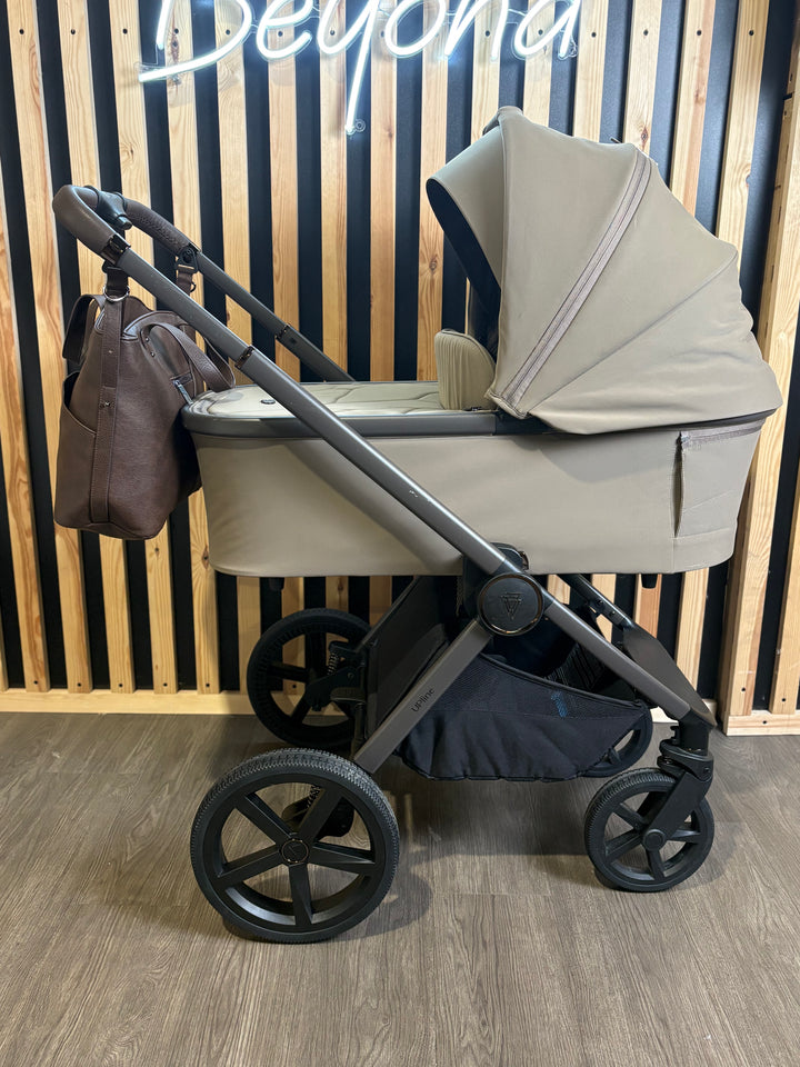 PRE LOVED Venicci Tinum Upline 2-in-1 Travel System - SE Powder