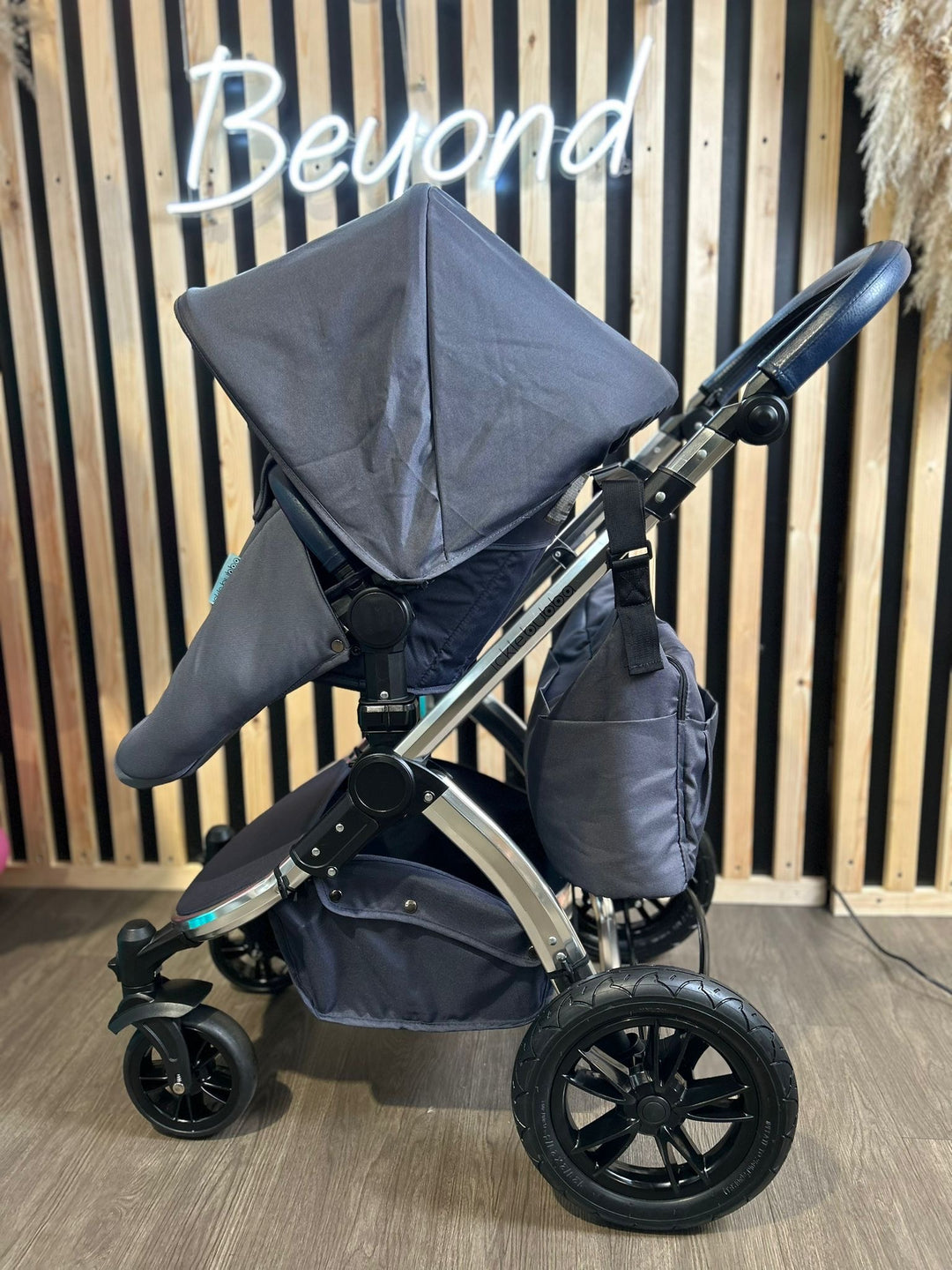 PRE LOVED Ickle Bubba Stomp V4 2 in 1 Pushchair & Carrycot, Blueberry/Chrome