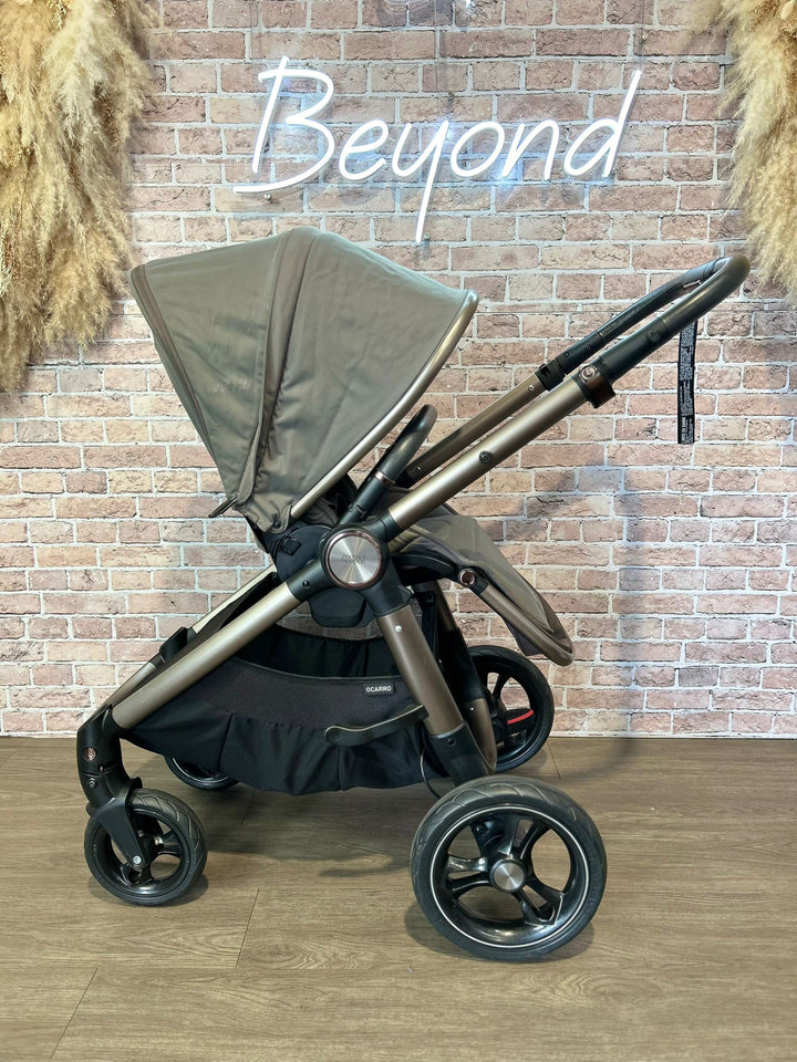 PRE LOVED Mamas & Papas Ocarro Cabriofix i-Size Travel System - Phantom