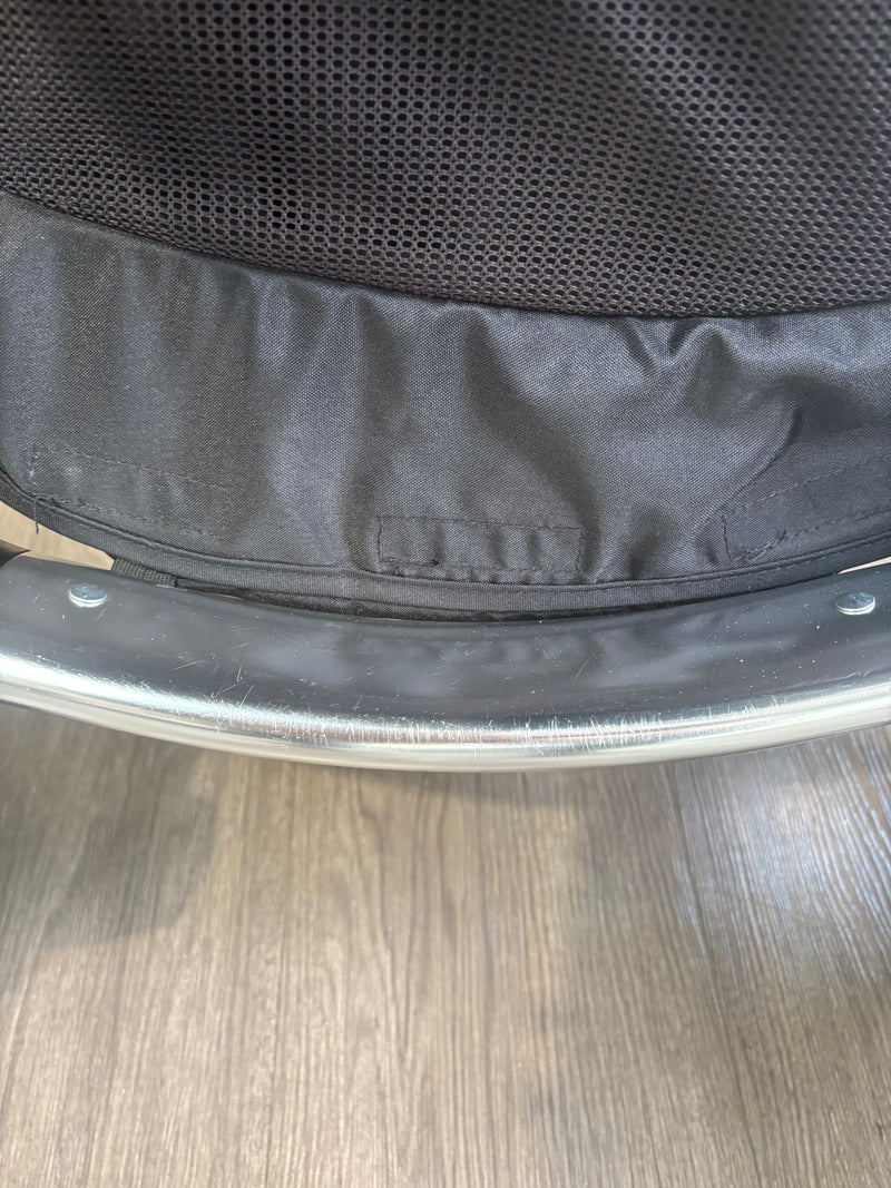 PRE LOVED Mamas & Papas Ocarro 2-in-1 Travel System - Navy Flannel