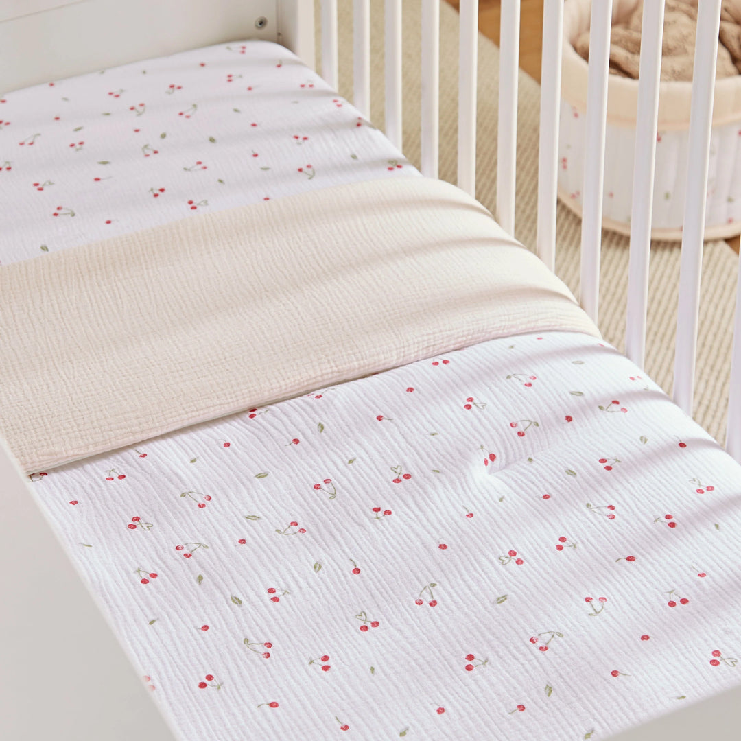 CuddleCo Cot Bed Quilt - Ditsy Cherry