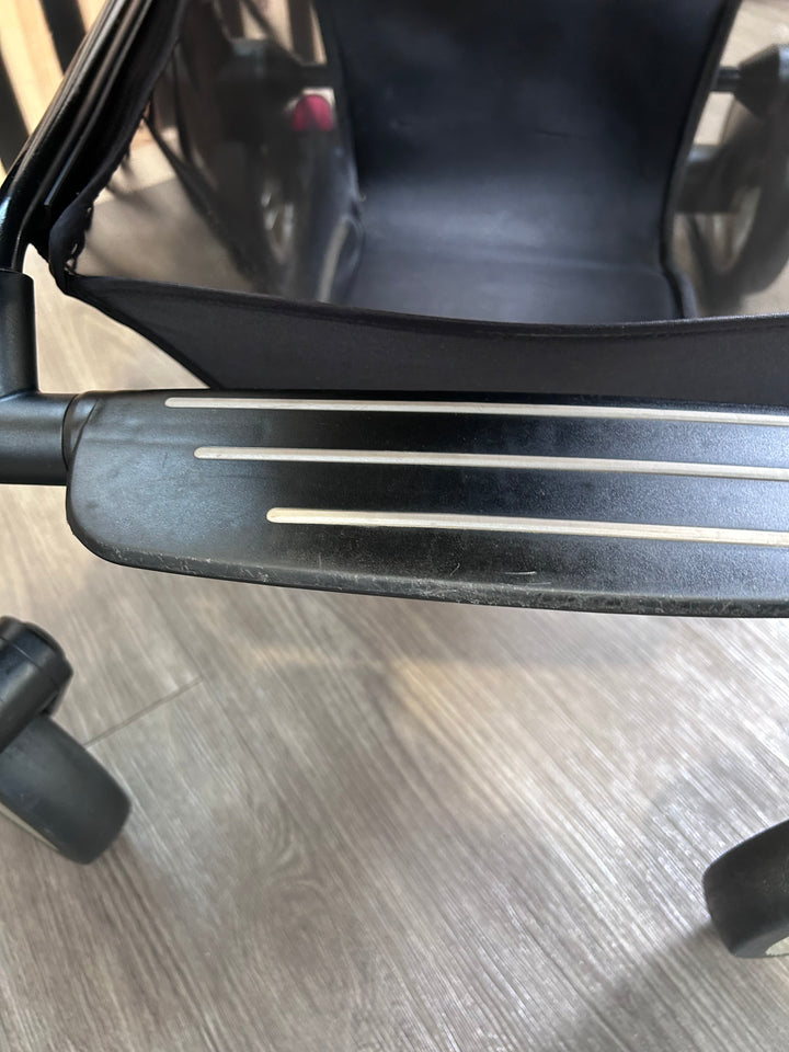 PRE LOVED Silver Cross Wayfarer Travel System - Camden