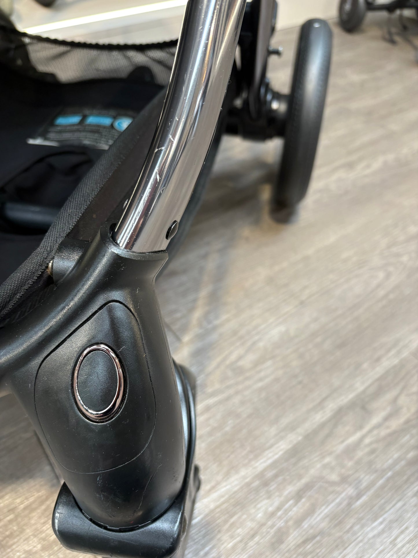 PRE LOVED egg3 Travel System - Carbonite
