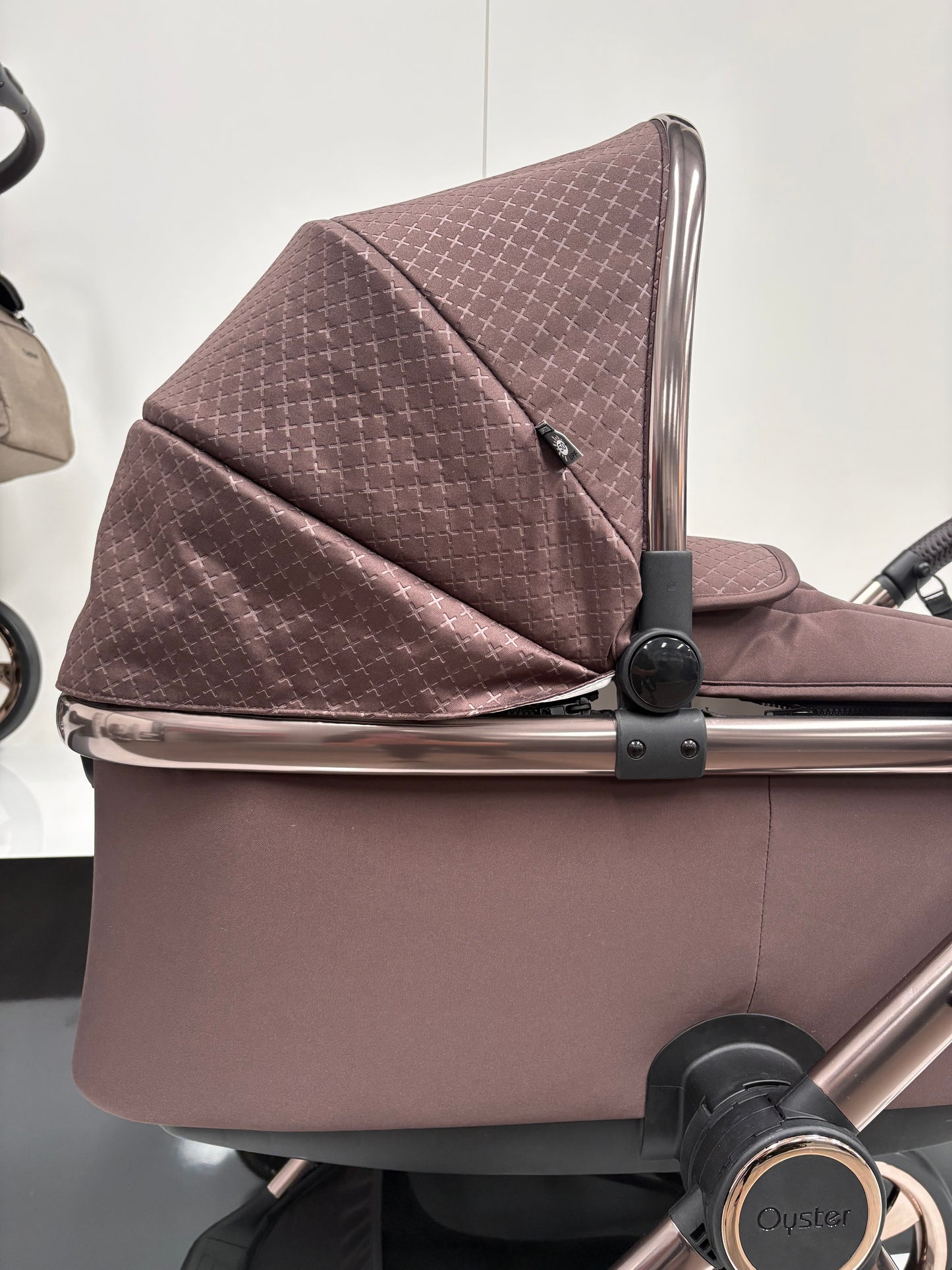 EX DISPLAY Babystyle Oyster4 2-in-1 Travel System - Brown Raven