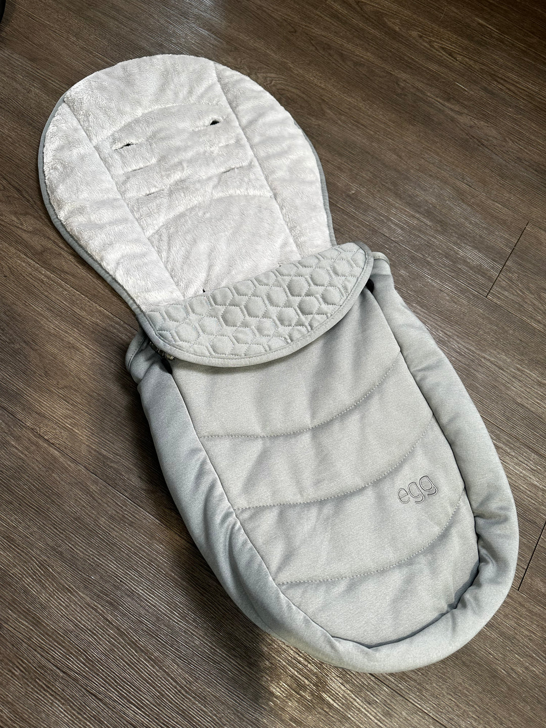 PRE - LOVED egg2 Monument Grey Travel system