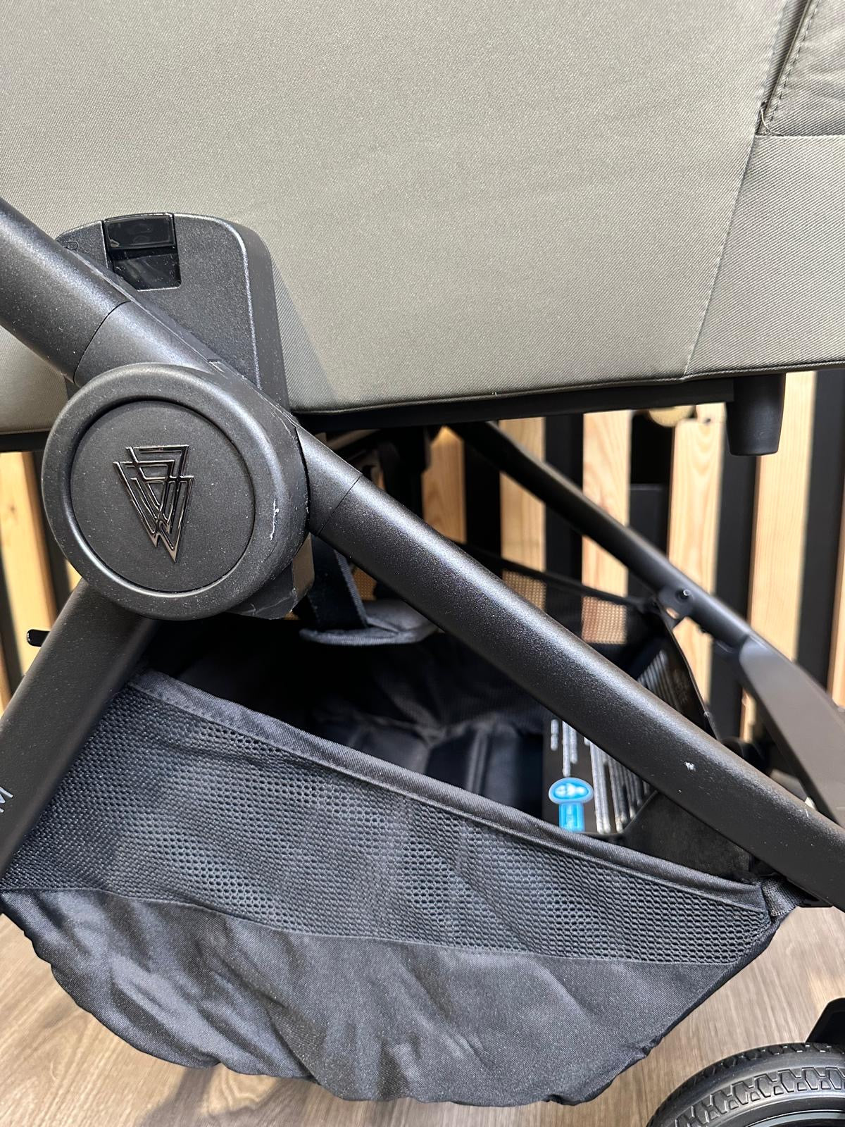 EX DISPLAY Venicci Tinum Edge Pram & Pushchair - Moss