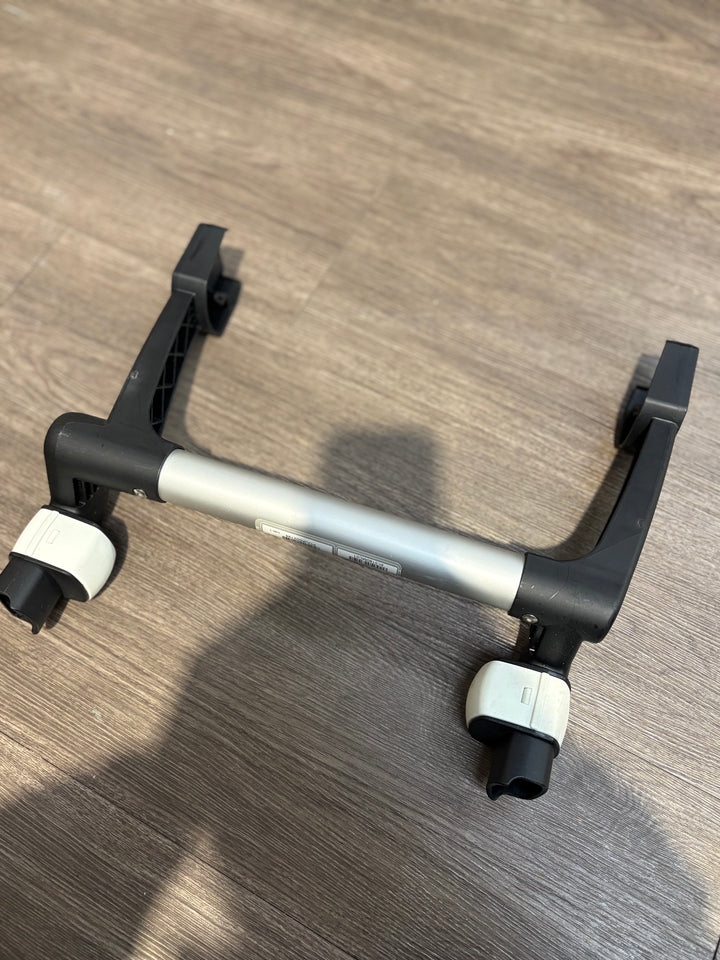 PRE LOVED Bugaboo Donkey Mono Car Seat Adaptor