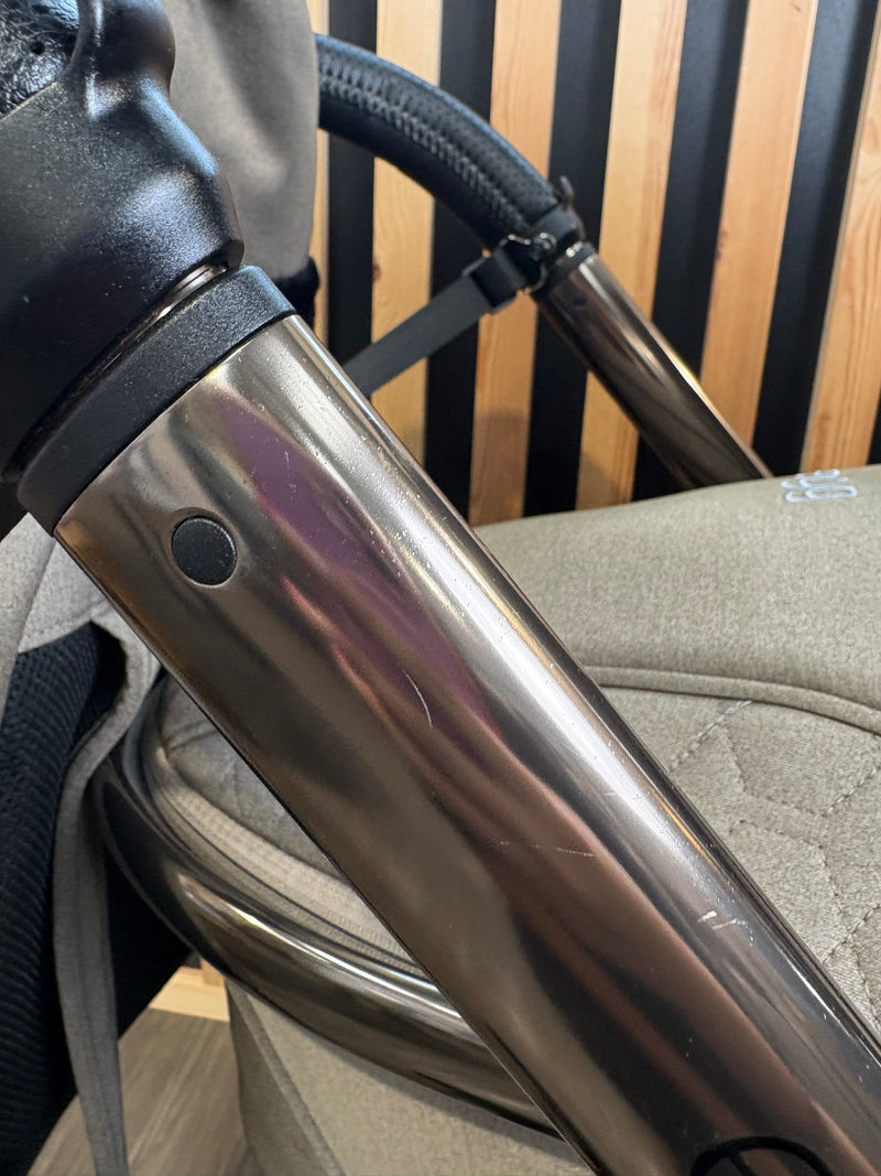 PRE LOVED egg3 Travel System - Mink