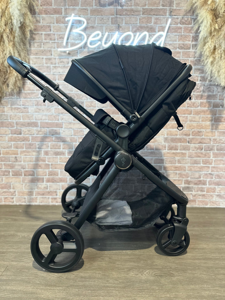 Redkite Push Me Pace Pulsar AINR Exclusive Travel System - Black