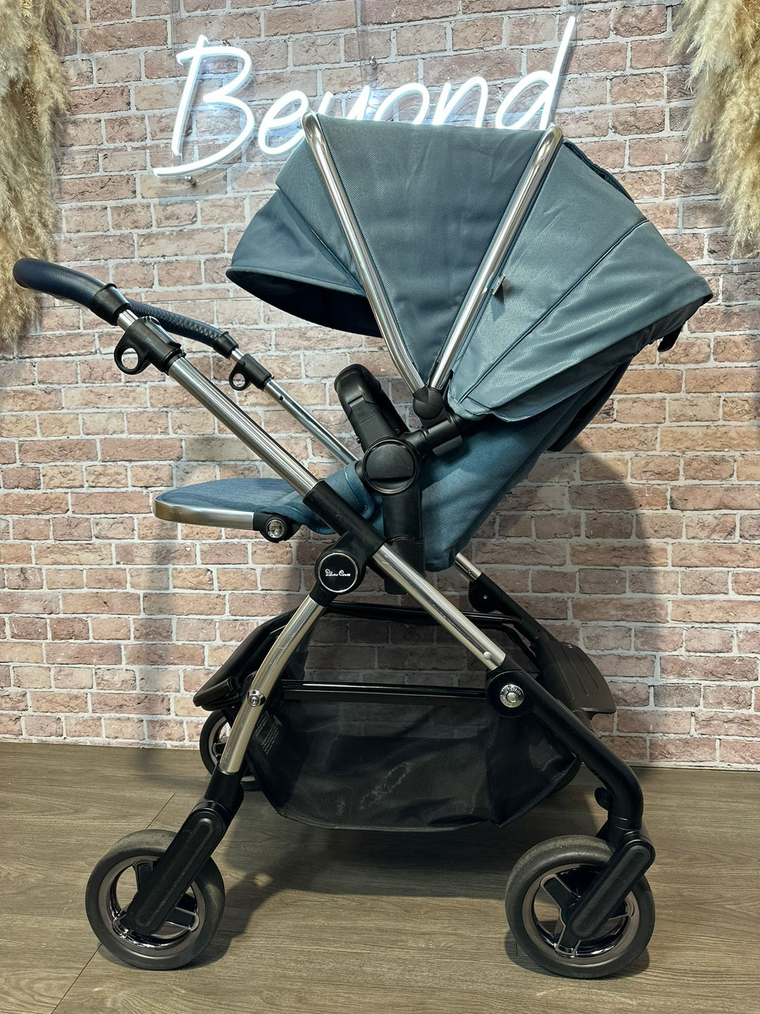 PRE LOVED Silver Cross Wayfarer Simplicity Travel System - Sky