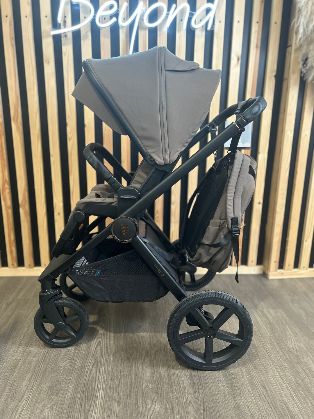 EX DISPLAY Venicci Upline2 3-in-1 Travel System - Brownie