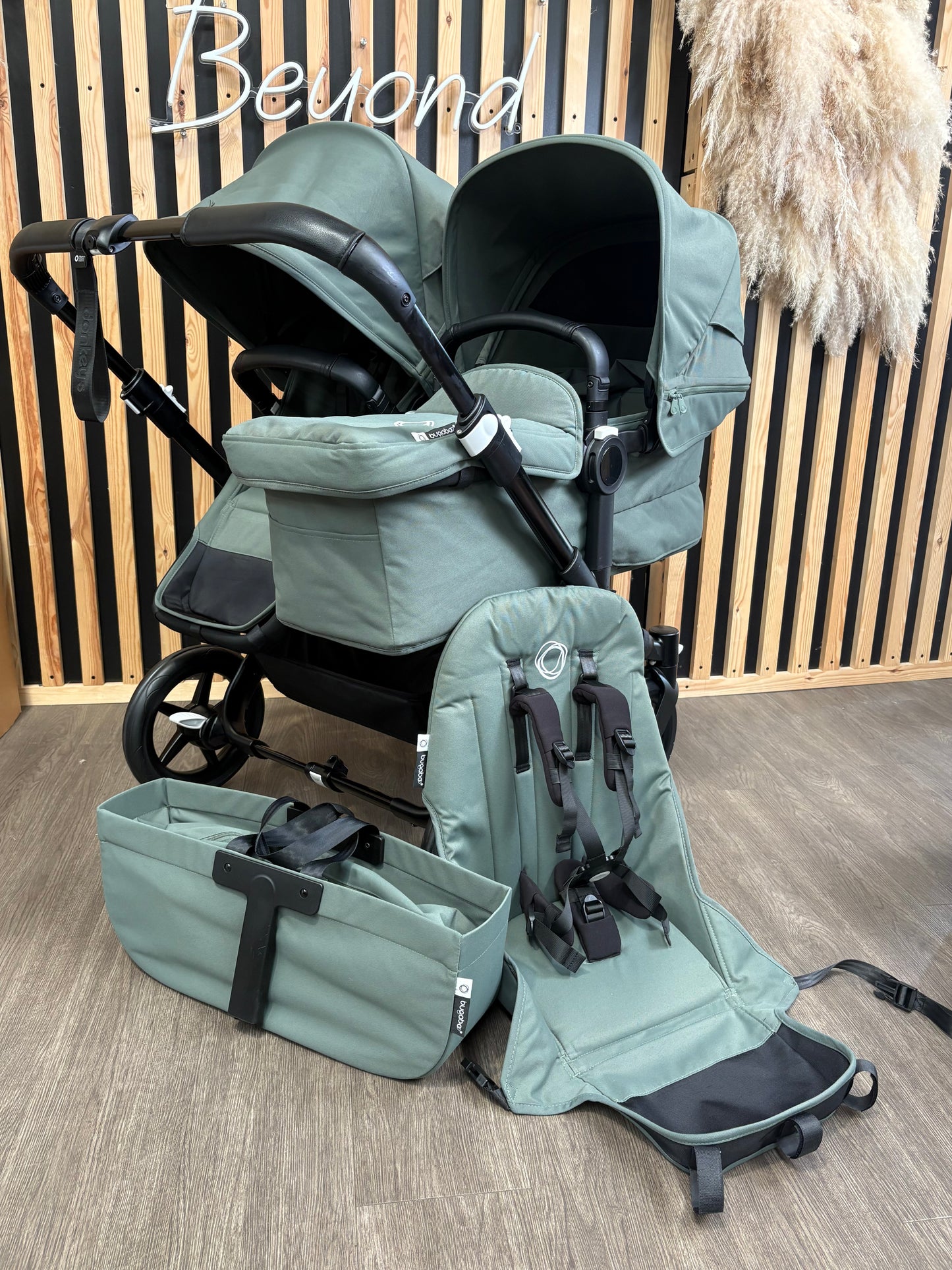 PRE LOVED Bugaboo Donkey5 Duo Bundle - Forest Green