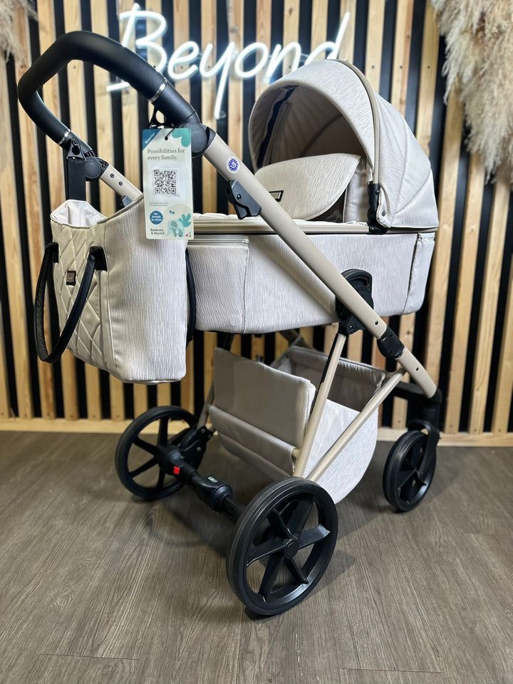 EX DISPLAY Mee-Go Milano Natura 2-in-1 Travel System – Vanilla