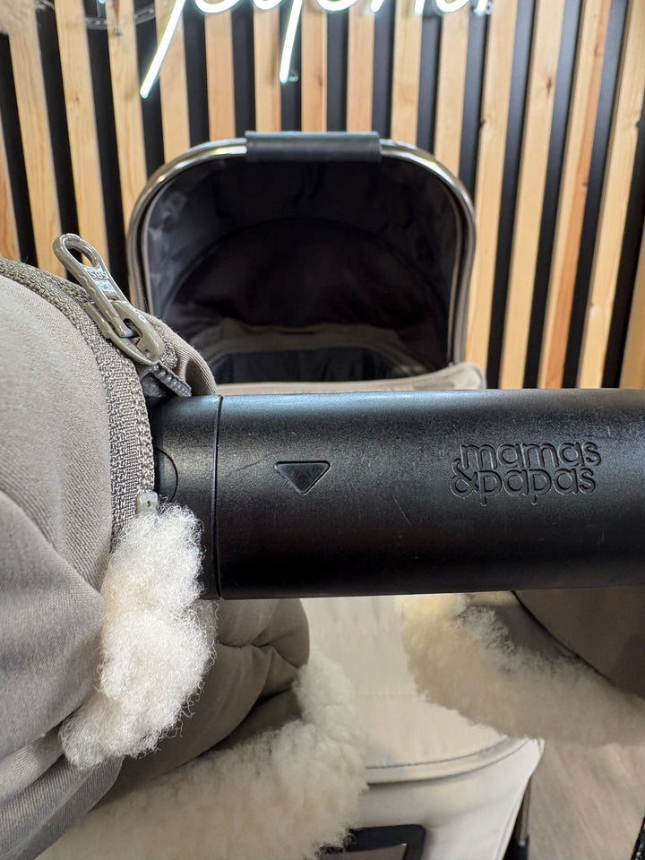 PRE LOVED Mamas & Papas Ocarro Travel System - Everest