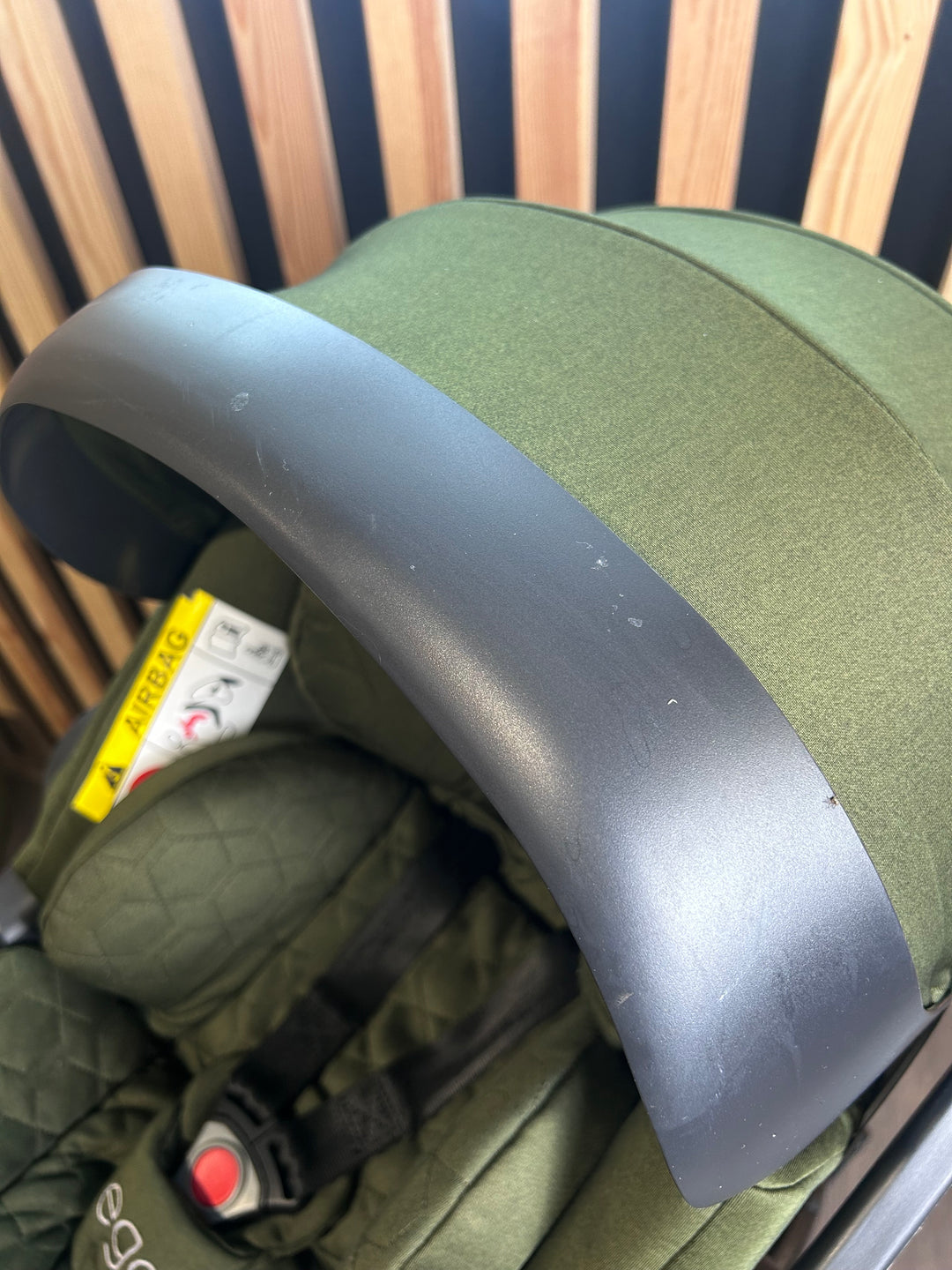 PRE LOVED egg2 Travel System - Olive