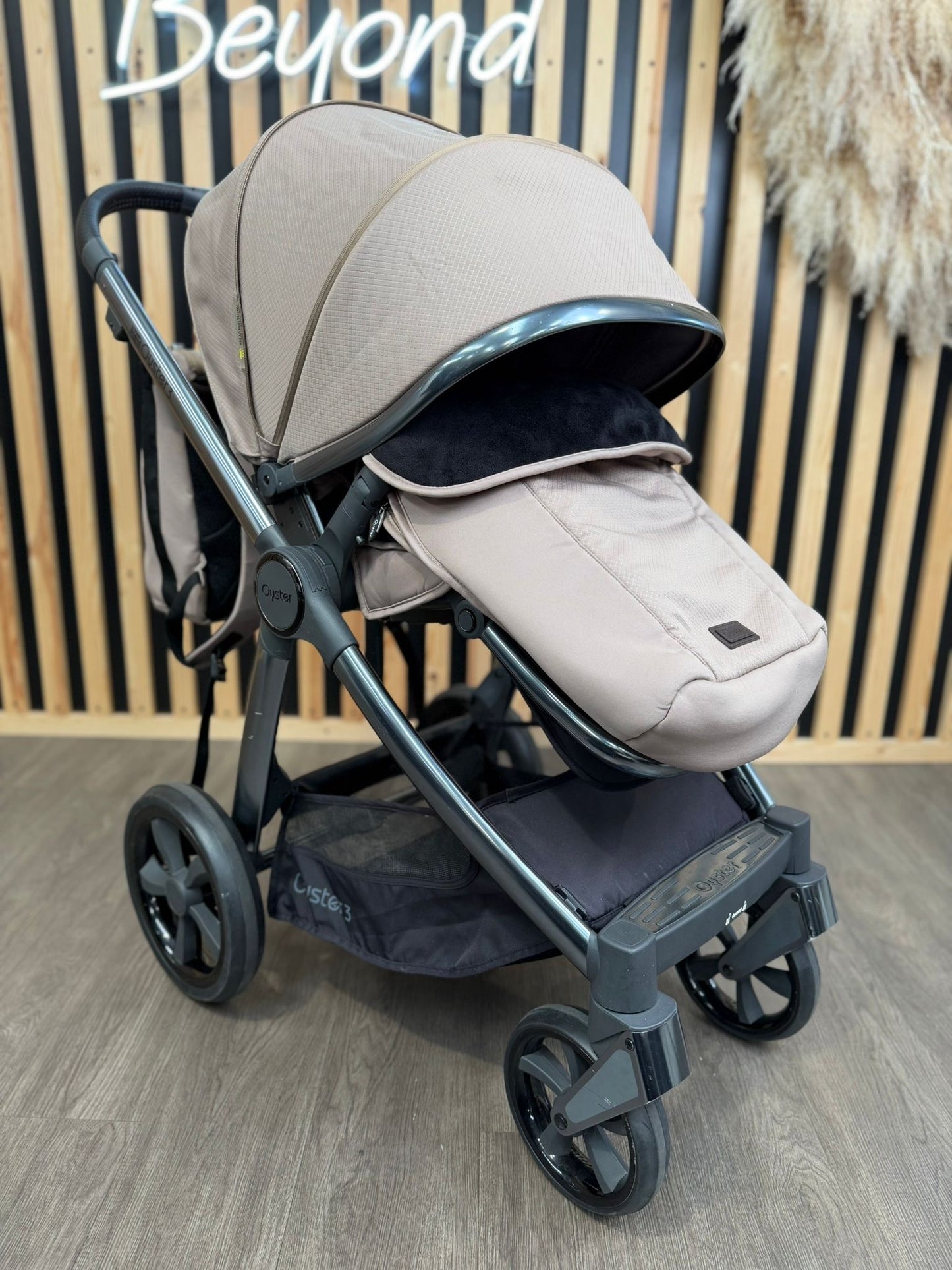 PRE LOVED Babystyle Oyster3 Travel System - Butterscotch