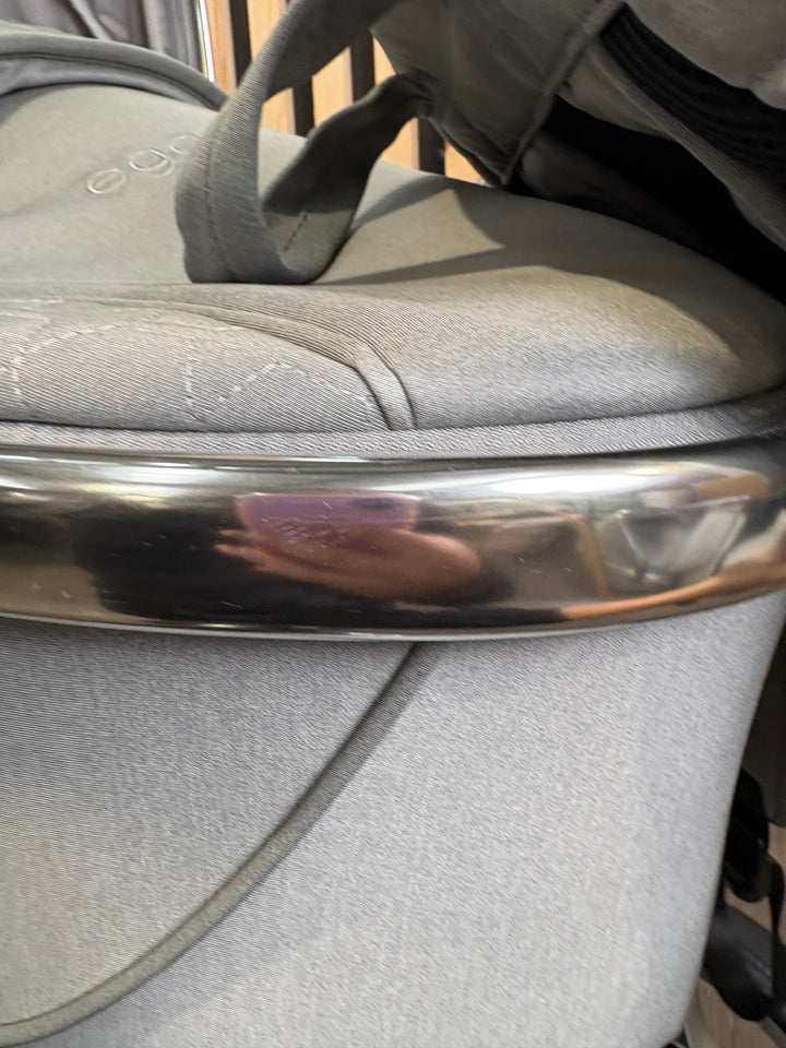 PRE LOVED egg2 Travel System - Monument Grey