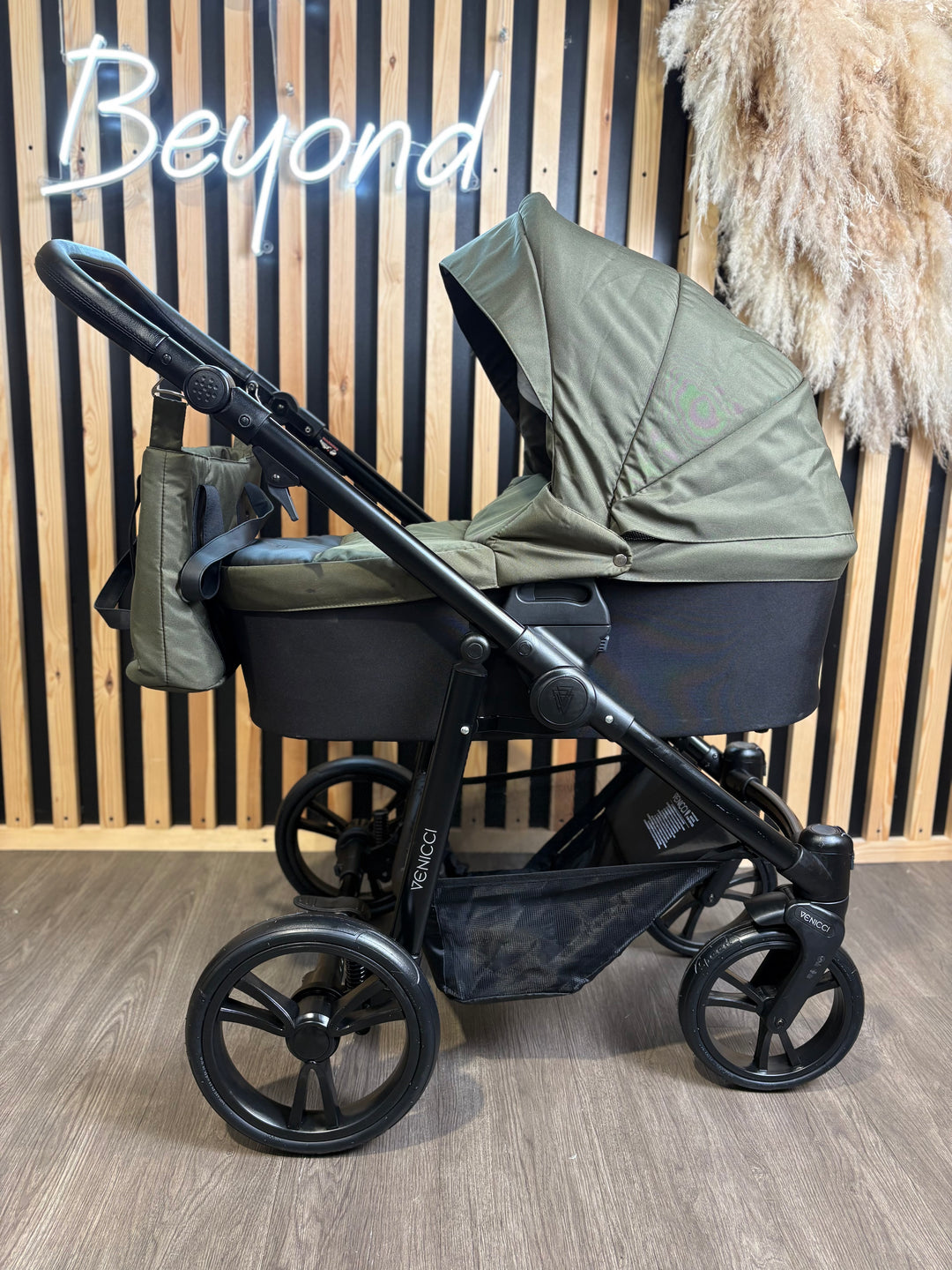 EX DISPLAY Venicci Genesis Pram + Pushchair - Olive