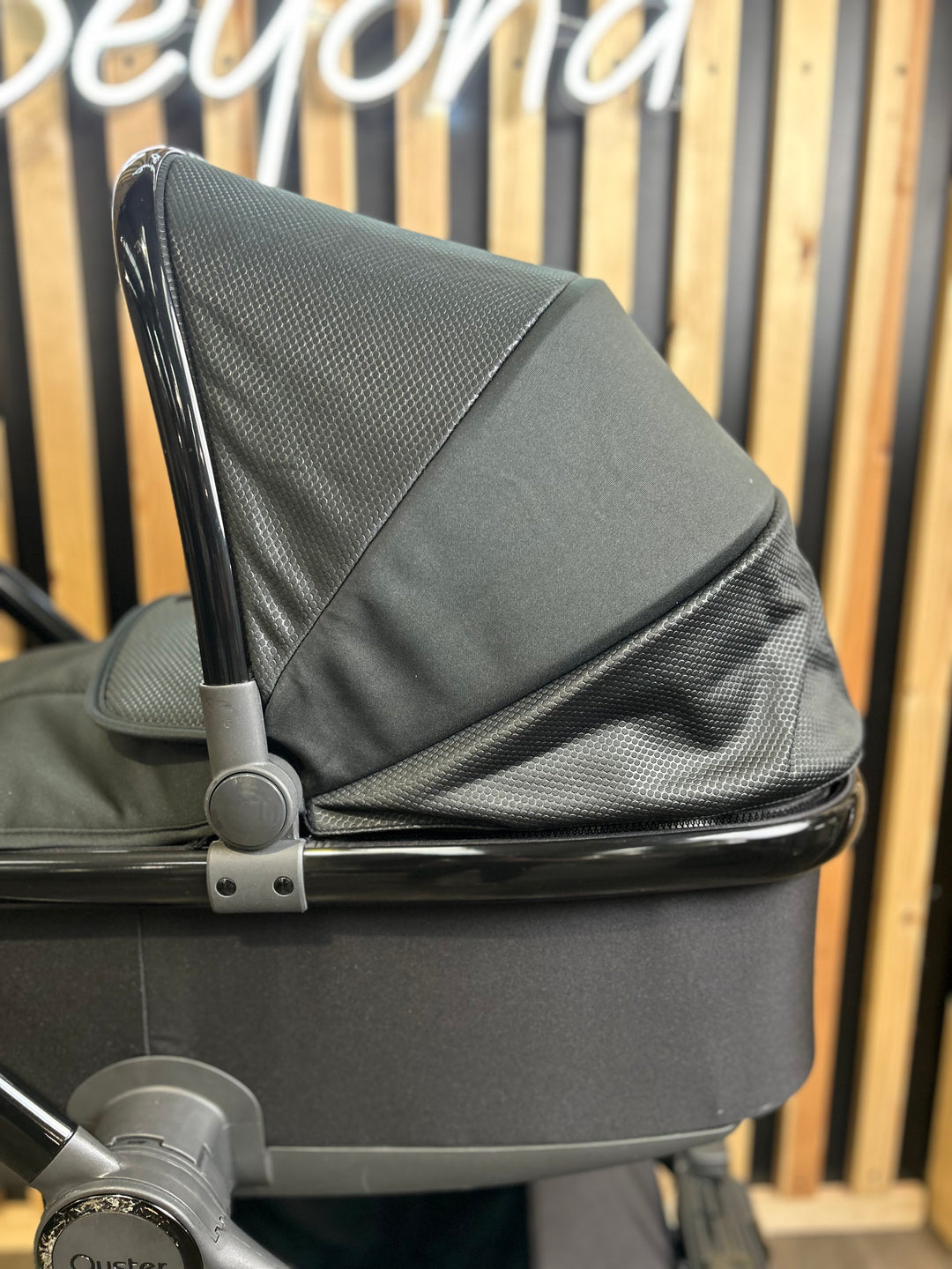 PRE LOVED Oyster3 Pram + Pushchair - Pixel