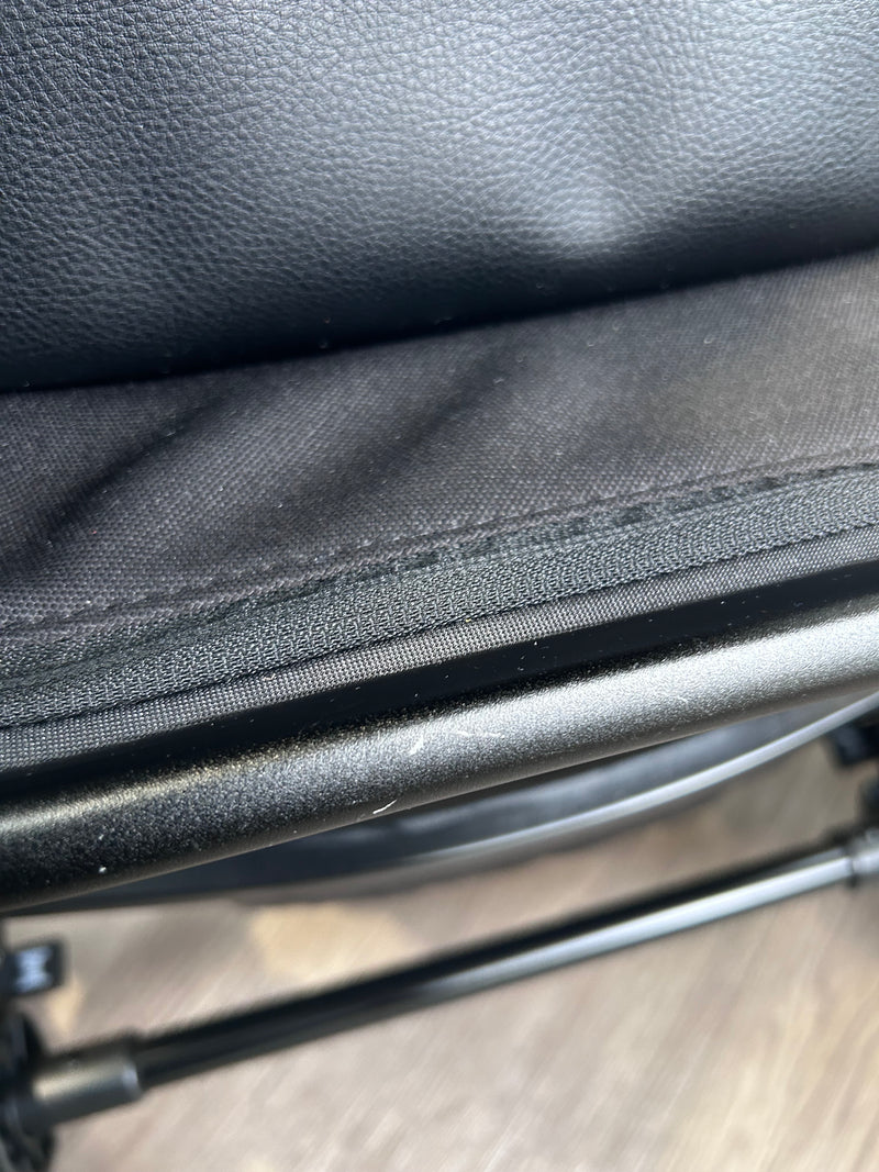 PRE LOVED Cosatto Wow Continental Pram + Pushchair - Silhouette