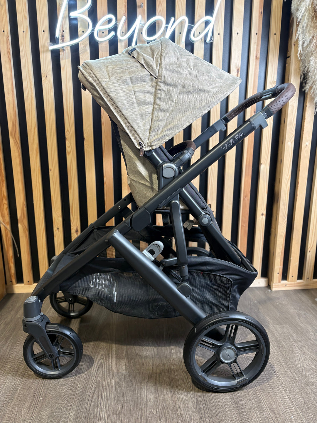 OPEN BOX UPPAbaby Vista V3 3in1 Travel System - Liam/Jake