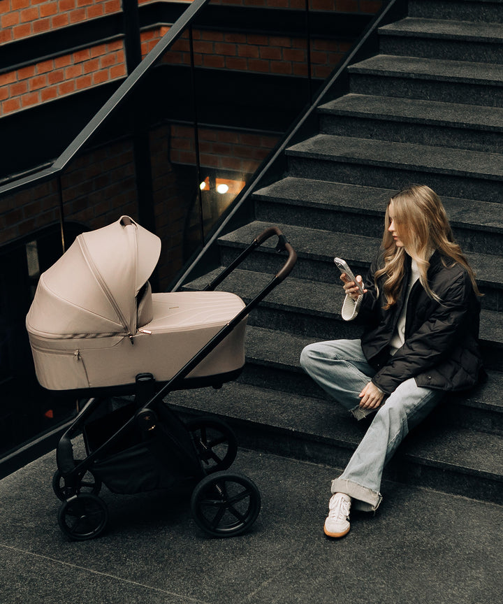 Venicci Claro2 Pram & Pushchair 8 Piece Bundle - Almond