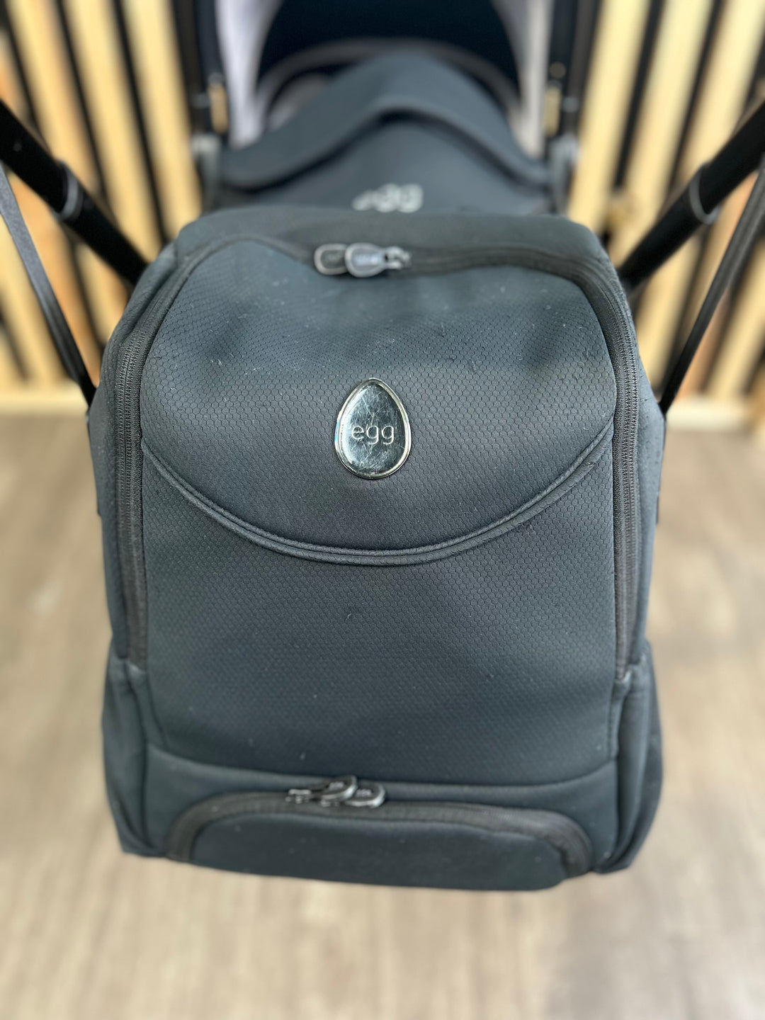 PRE LOVED egg2 Travel System - Just Black