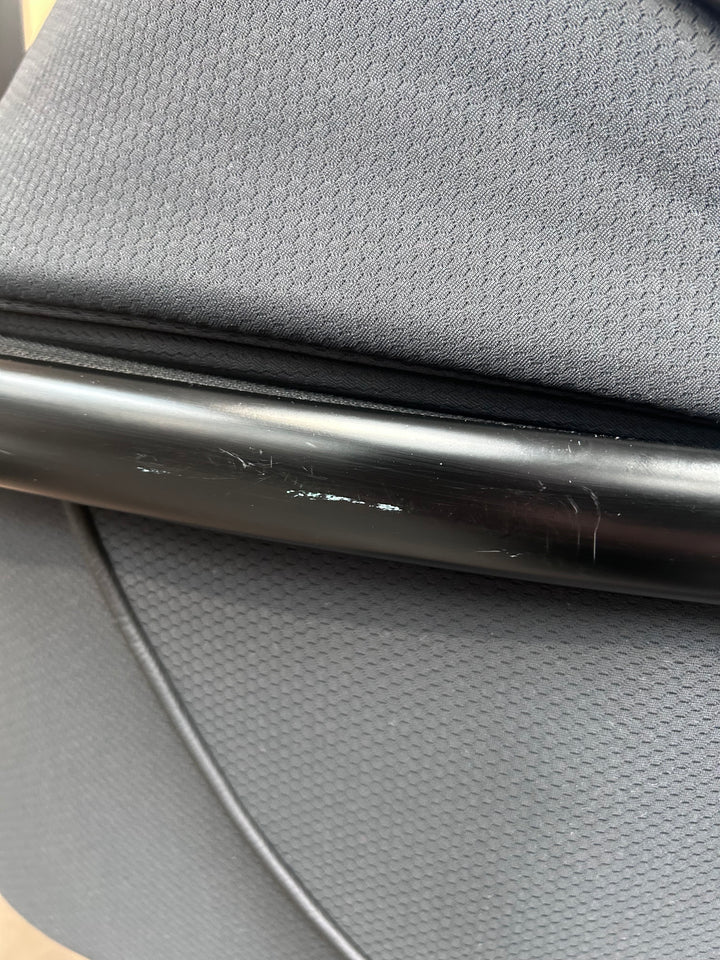 PRE LOVED egg2 Travel System - Just Black