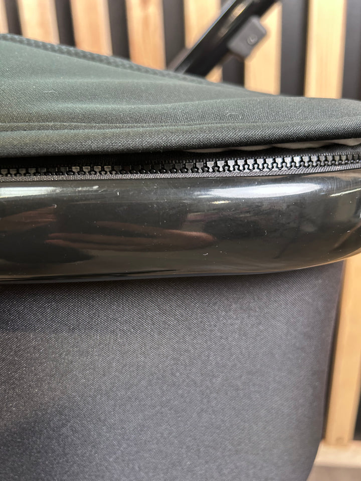 PRE LOVED Oyster3 Pram + Pushchair - Pixel