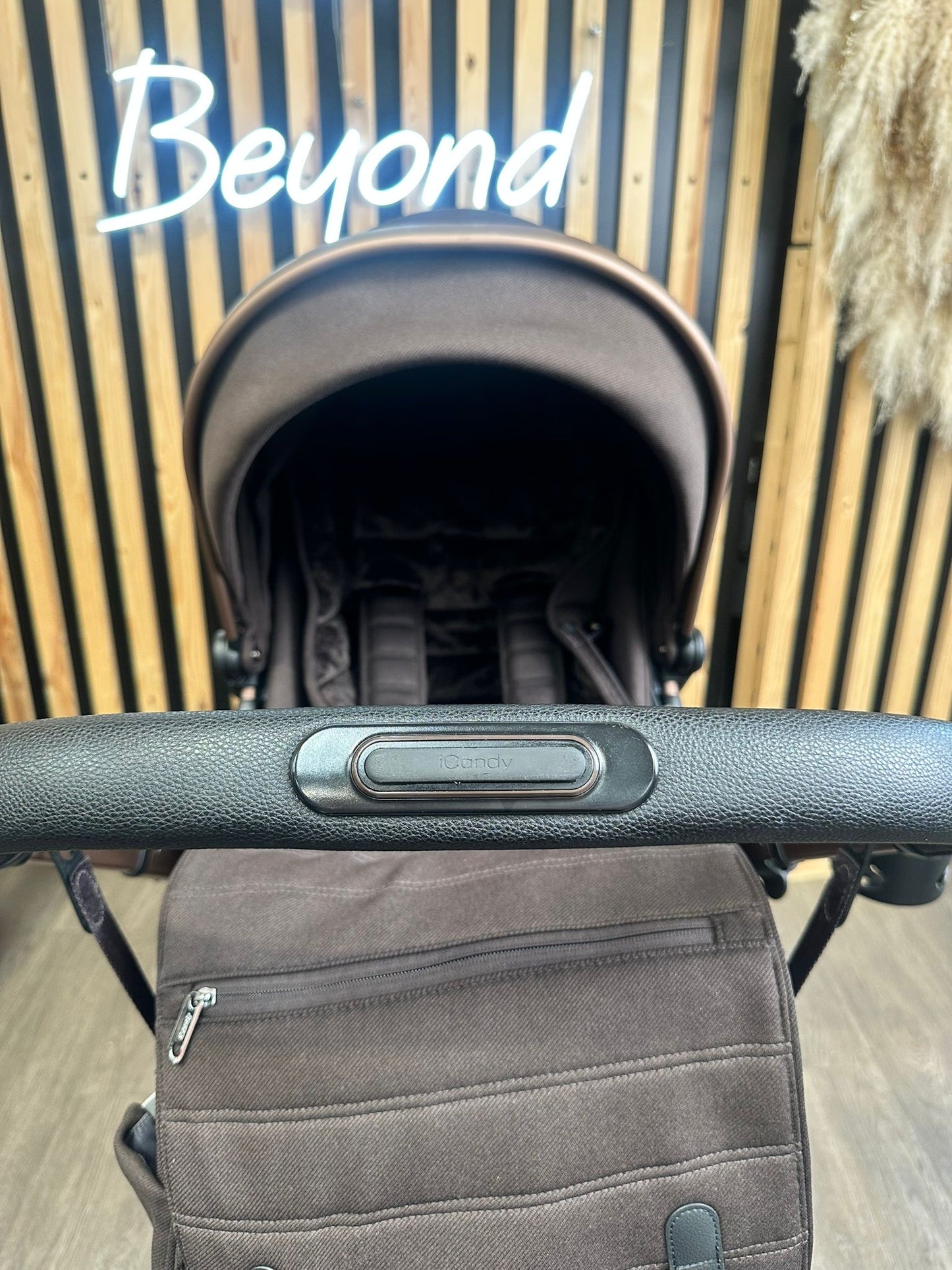PRE LOVED iCandy Peach 7 Double Travel System - Pecan