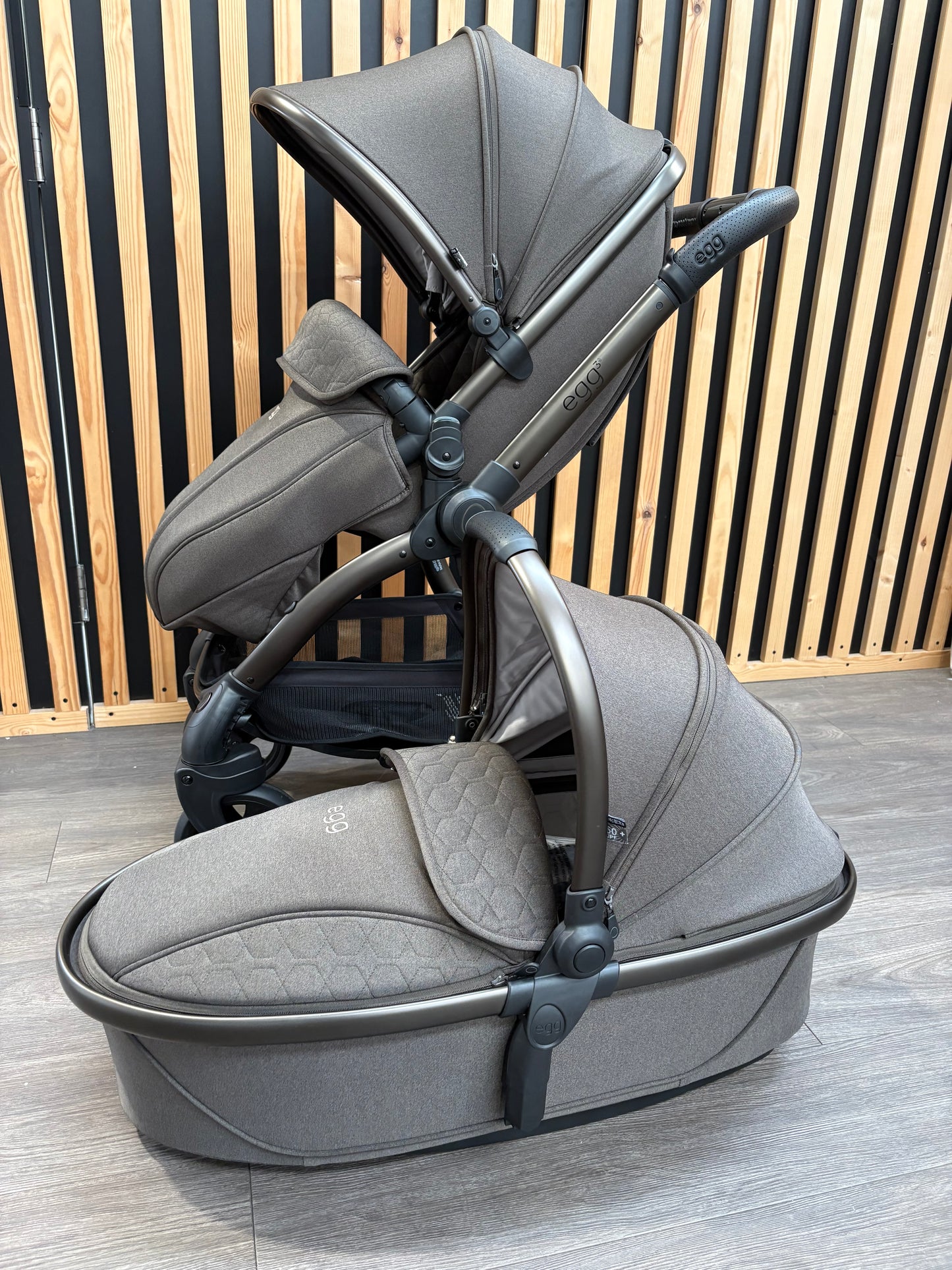 EX DISPLAY egg3 Pram+ Pushchair - Chocolate Velvet