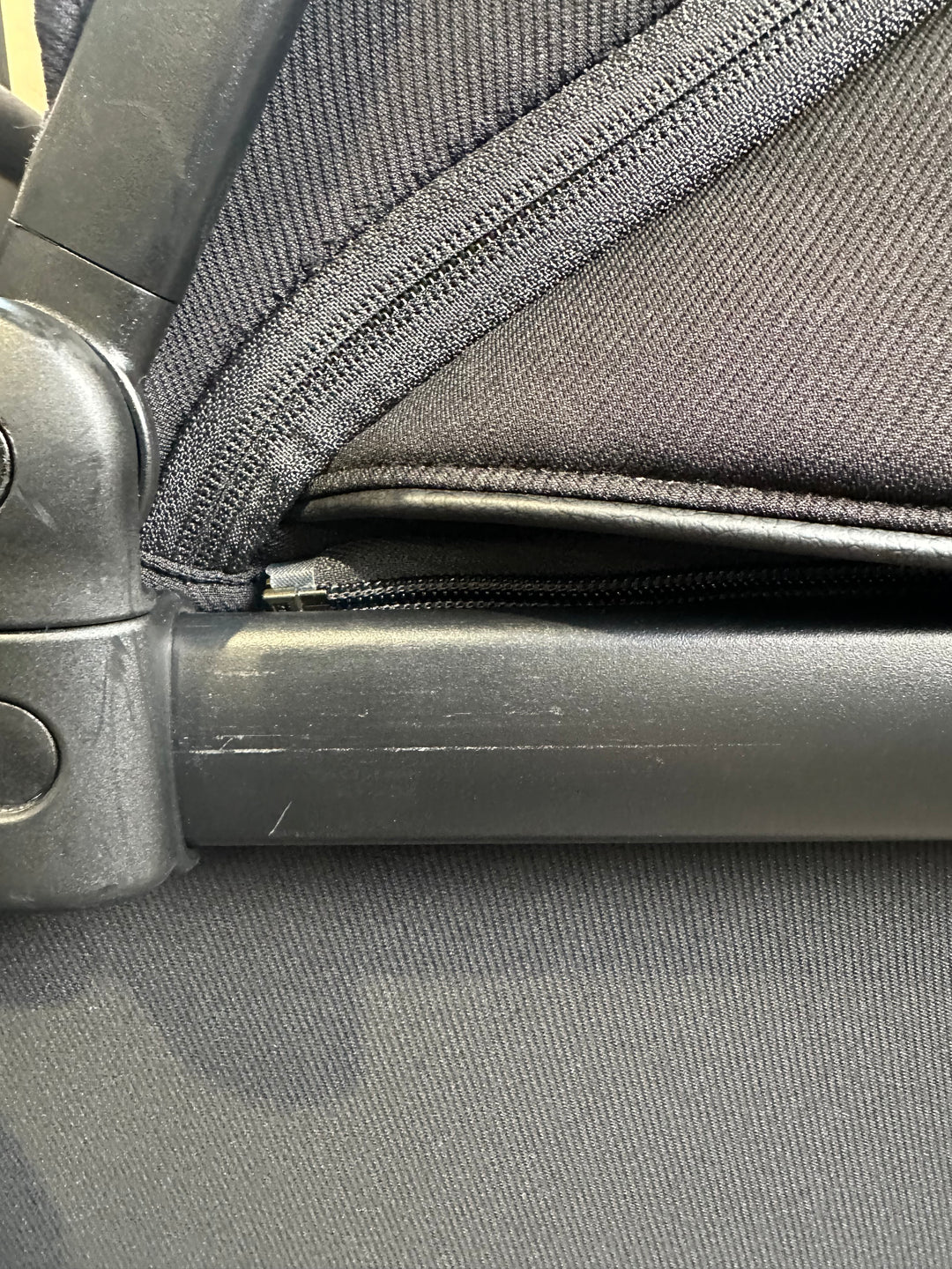 PRE LOVED iCandy Peach 7 Travel System - Jet/Black