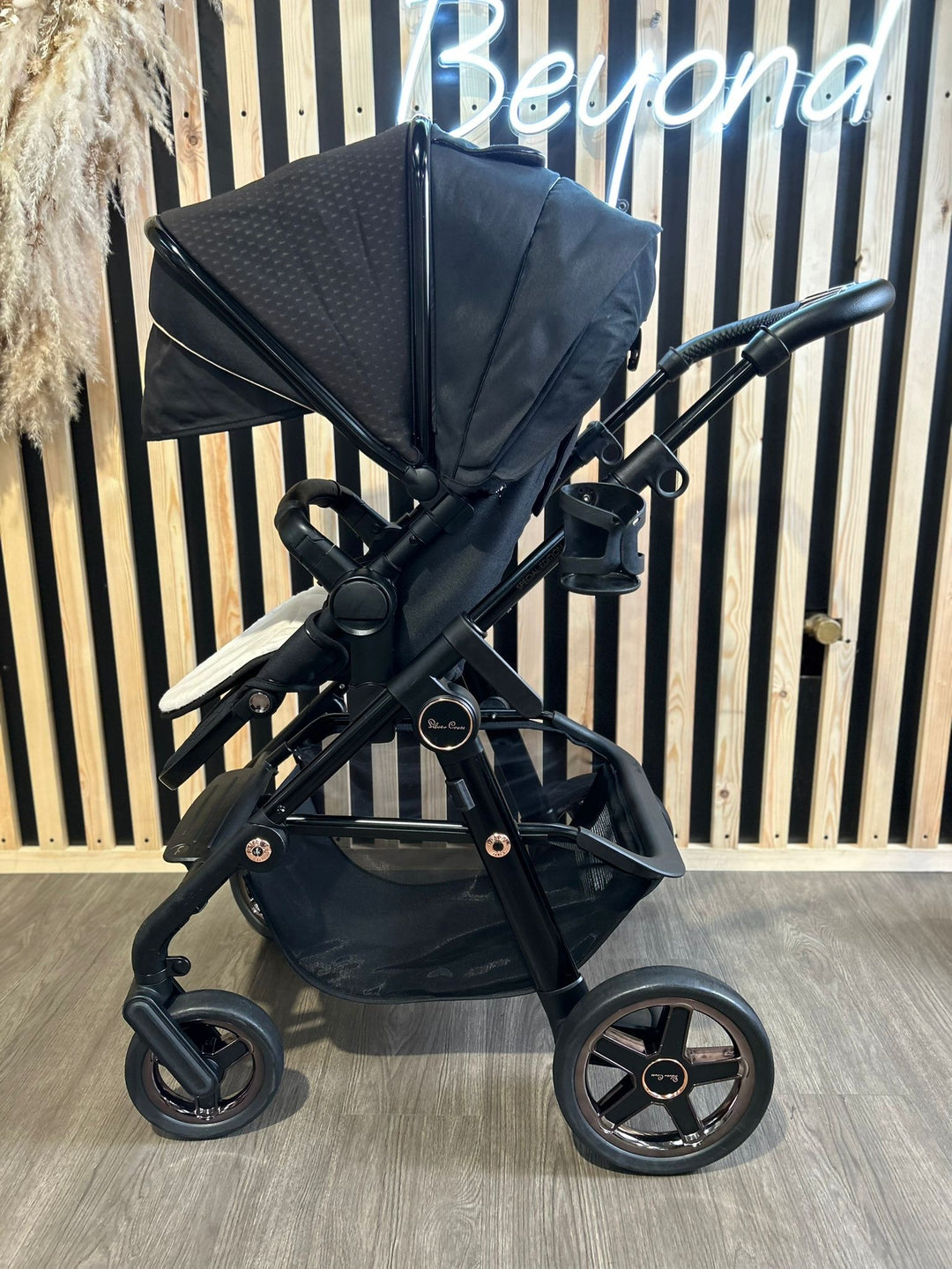 PRE LOVED Silver Cross Pioneer Simplicity Travel System - Eclipse