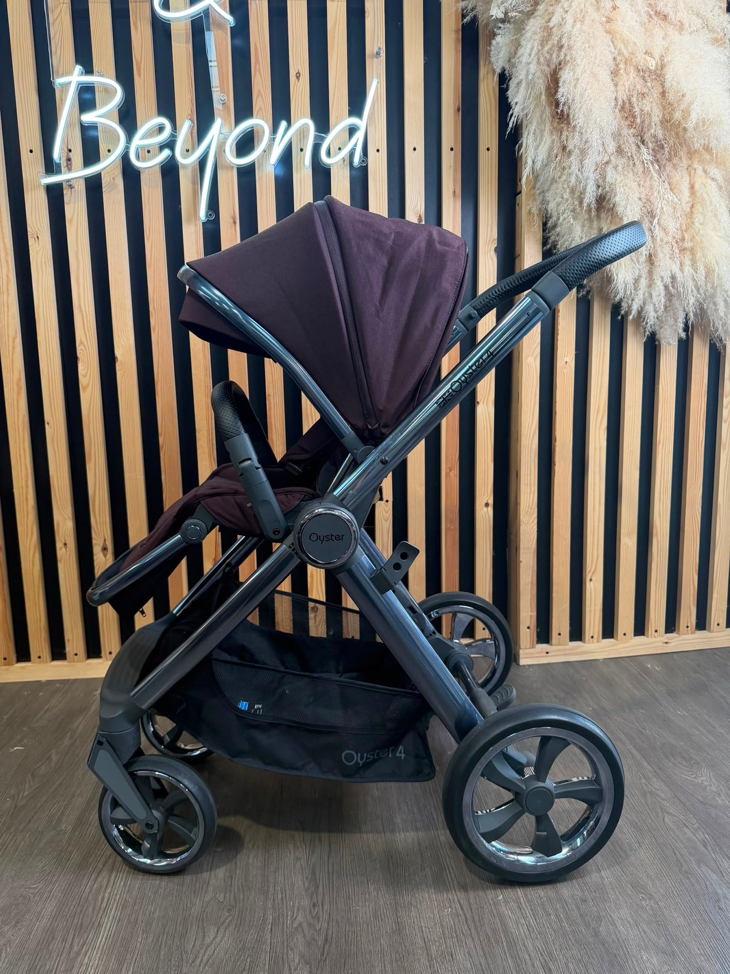 EX DISPLAY Babystyle Oyster4 2-in-1 Travel System - Mulberry