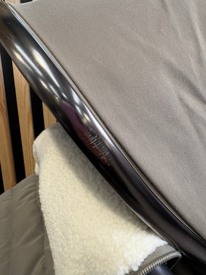 PRE LOVED Mamas & Papas Travel System - Everest