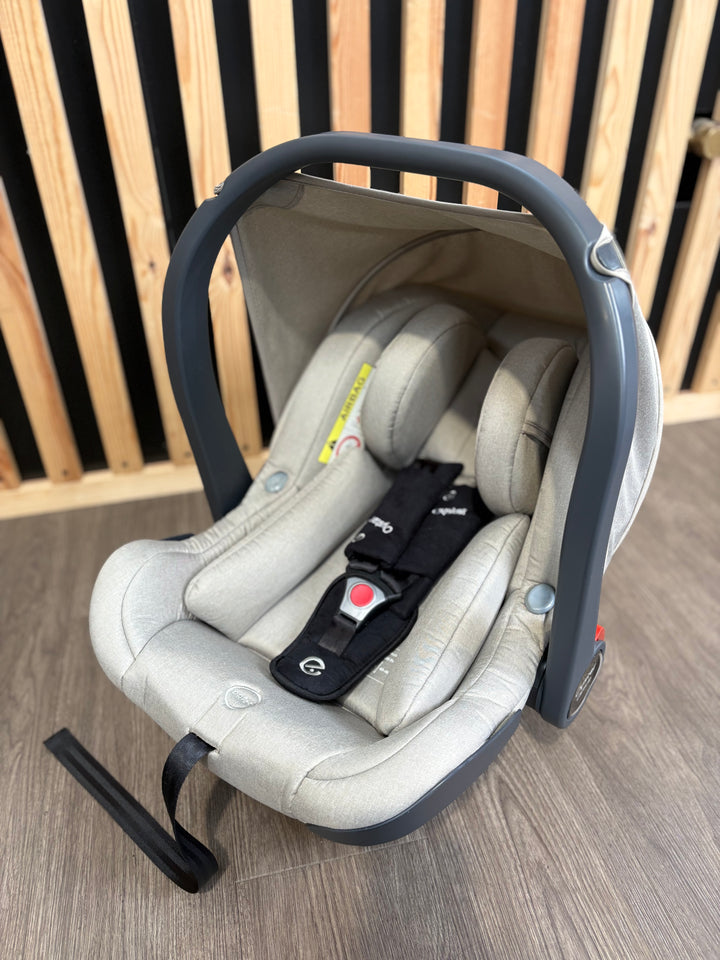 EX DISPLAY Babystyle Oyster Capsule Infant i-Size Car Seat - Stone