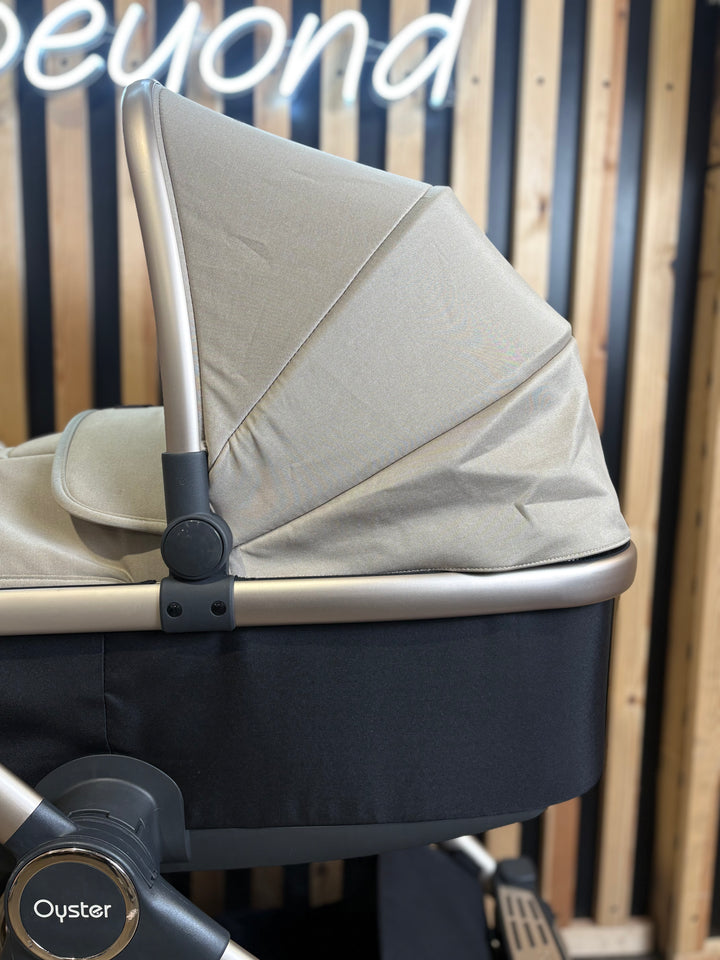 PRE LOVED Babystyle Oyster3 Travel System - Creme Brulee