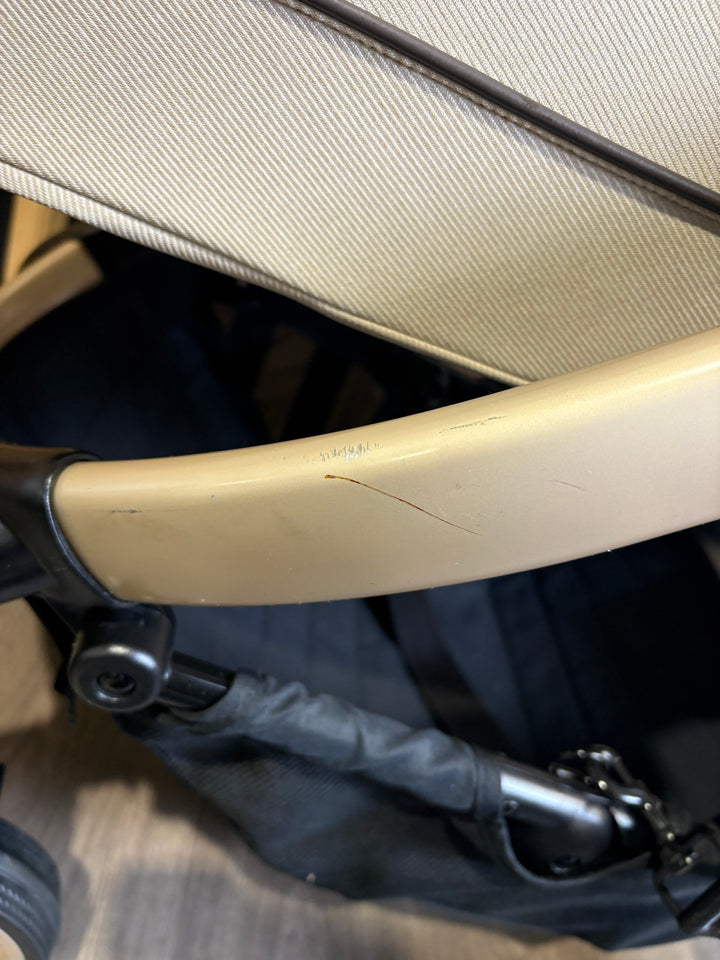 PRE LOVED iCandy Peach 7 w/ Cocoon Car Seat Travel System - Biscotti