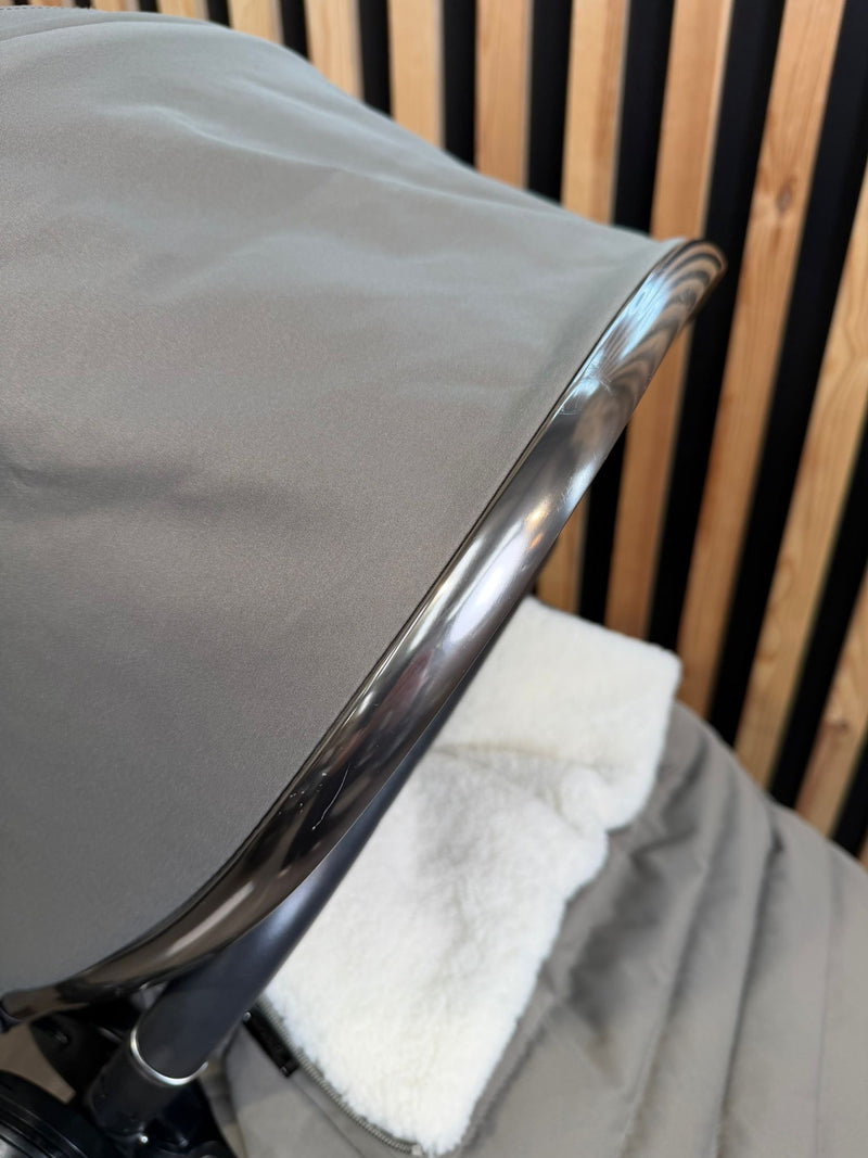 PRE LOVED Mamas & Papas Ocarro Travel System - Everest