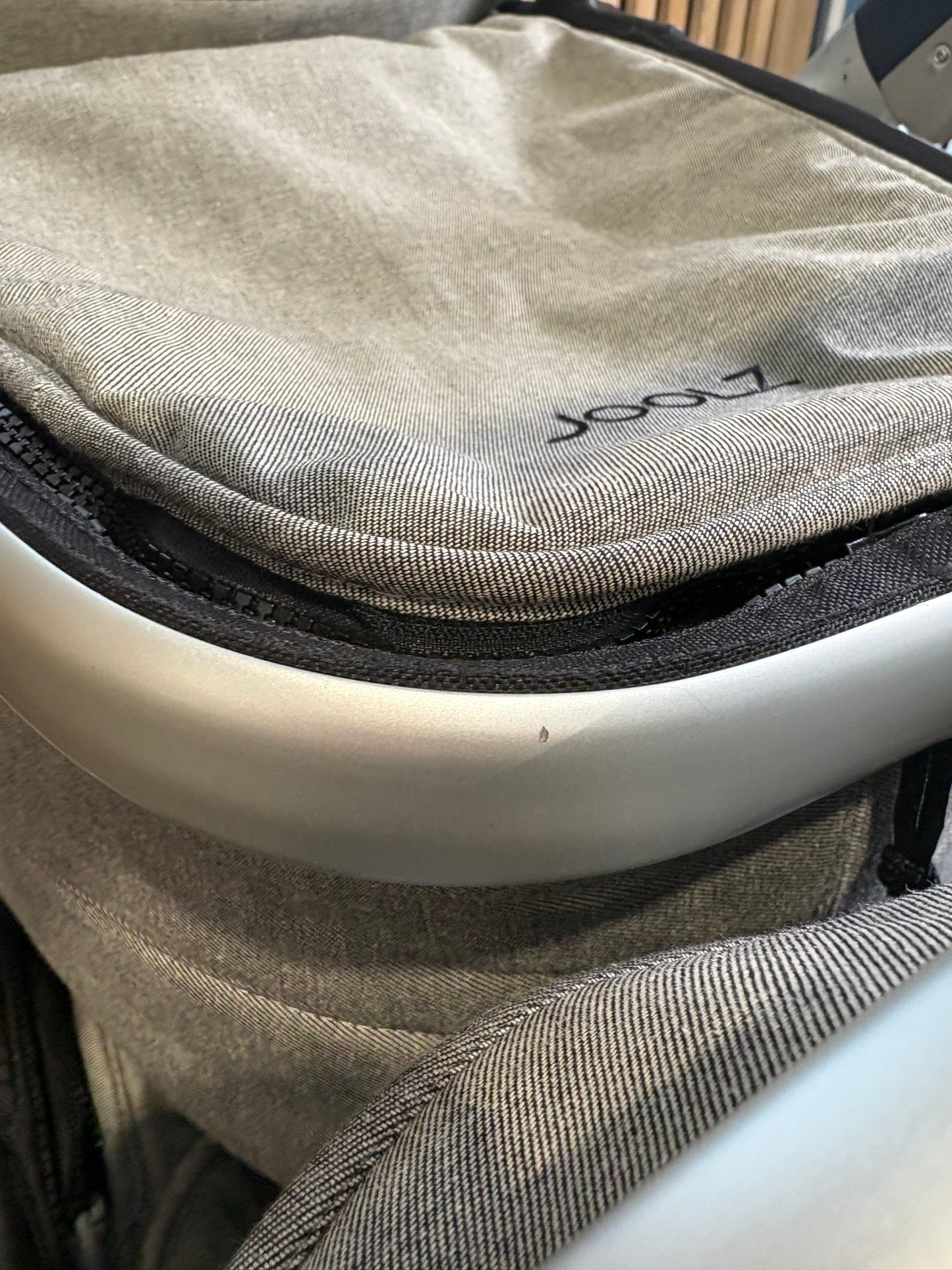 PRE LOVED Joolz Geo Duo Pram - Greige