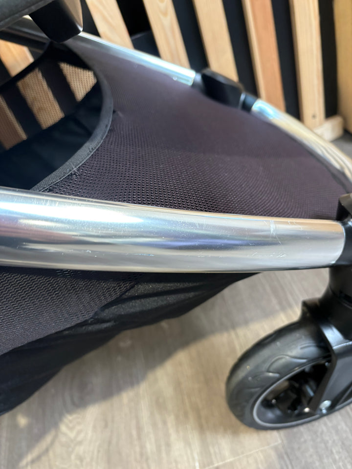 PRE LOVED Mamas & Papas Ocarro Travel System - Heritage