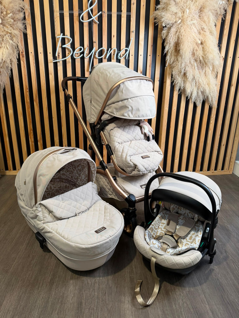 PRE LOVED Cosatto Wow Continental 3-in-1 Travel System - Whisper