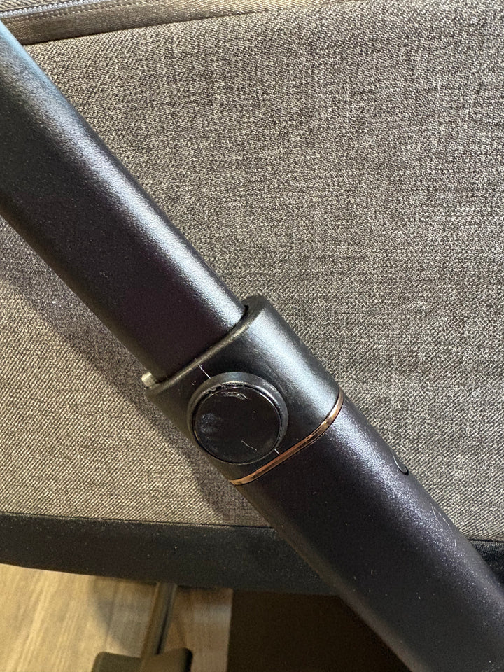 PRE LOVED Cybex Priam Travel System - Manhattan Grey/Rose Gold Including Isofix 360 Base