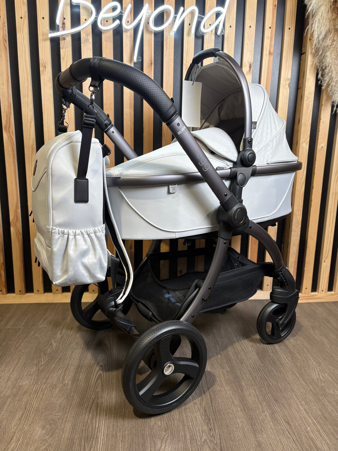 EX DISPLAY egg3 Pram + Pushchair - Houndstooth Silver