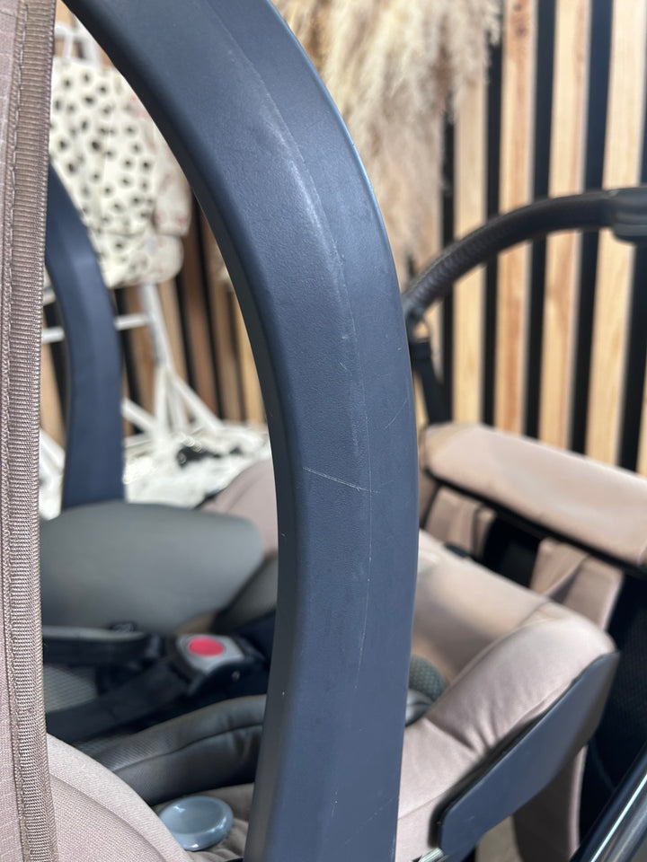 PRE LOVED Babystyle Oyster3 Travel System - Butterscotch