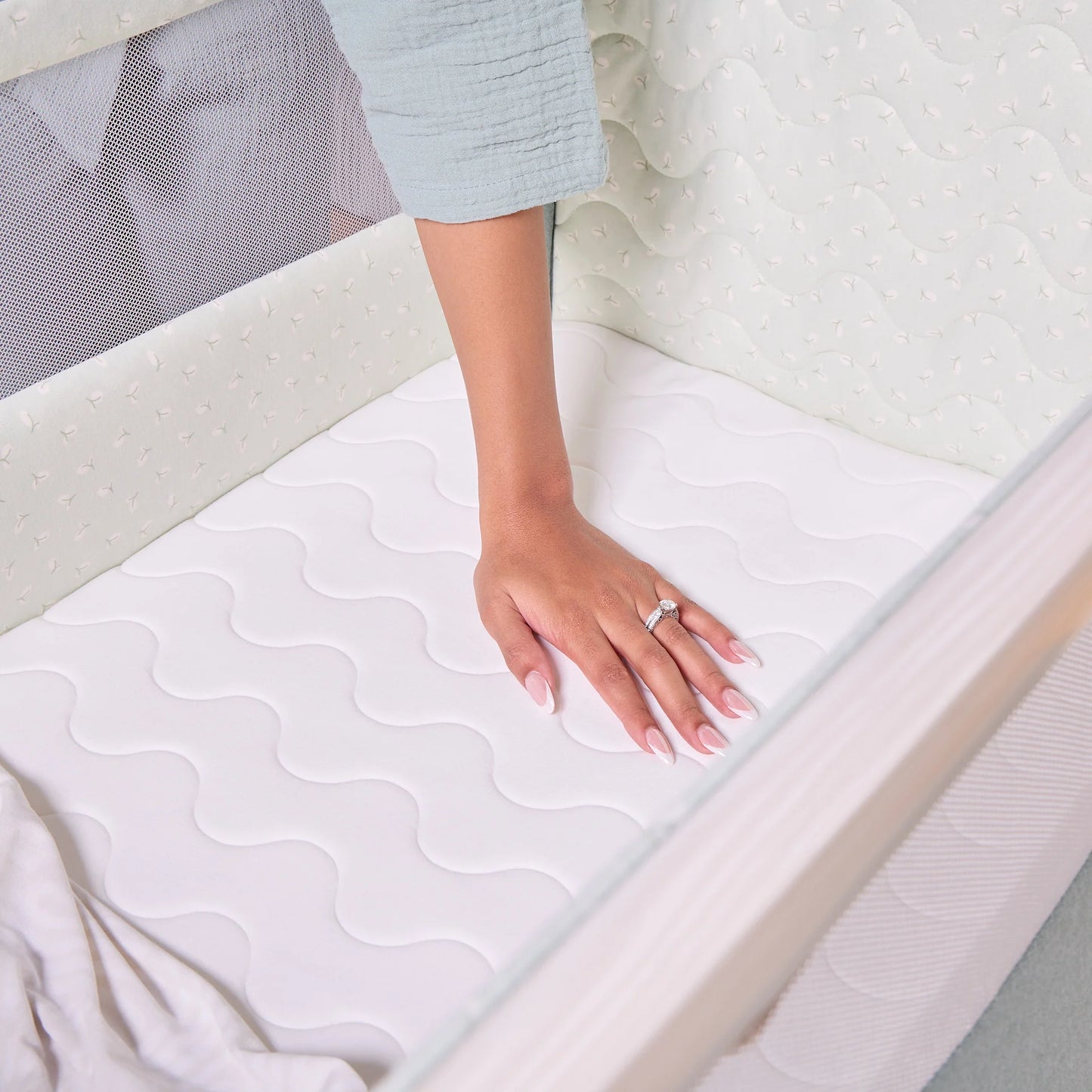 Tutti Bambini Cozee Air 2 Bedside Crib - Whitewash/Kelp