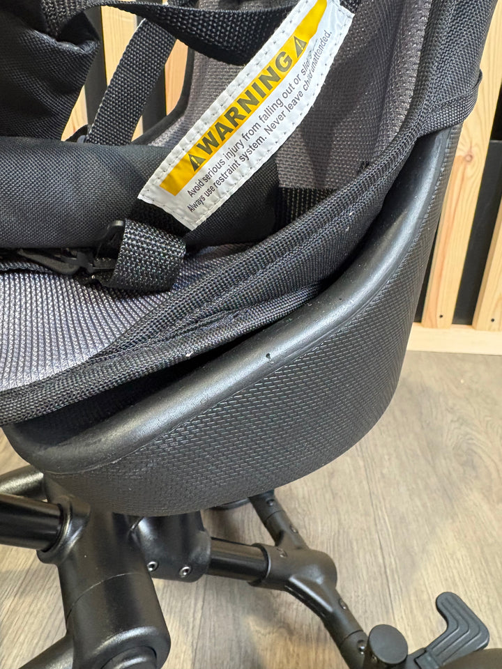 PRE LOVED Roma Uptown Rider Buggy Board With Toddler Seat