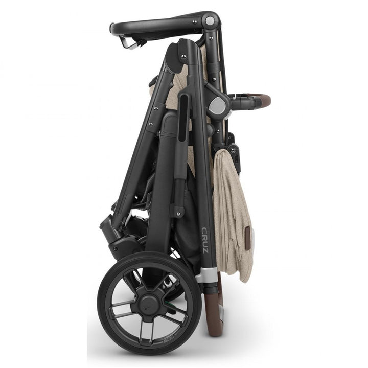 Uppababy Cruz V2 Pushchair + Carrycot + Mesa + Base i-Size Travel System - Liam